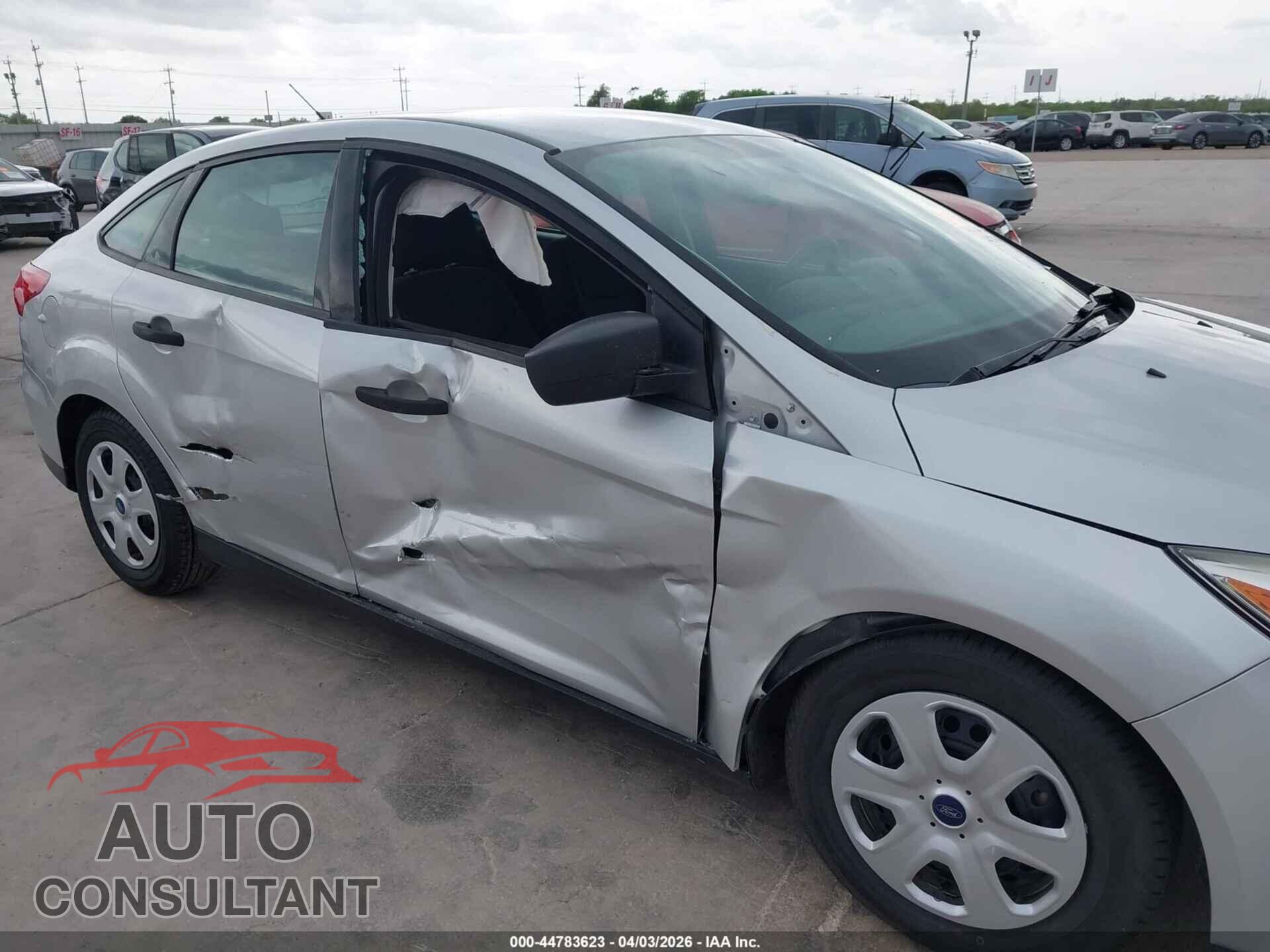 FORD FOCUS 2017 - 1FADP3E22HL332658