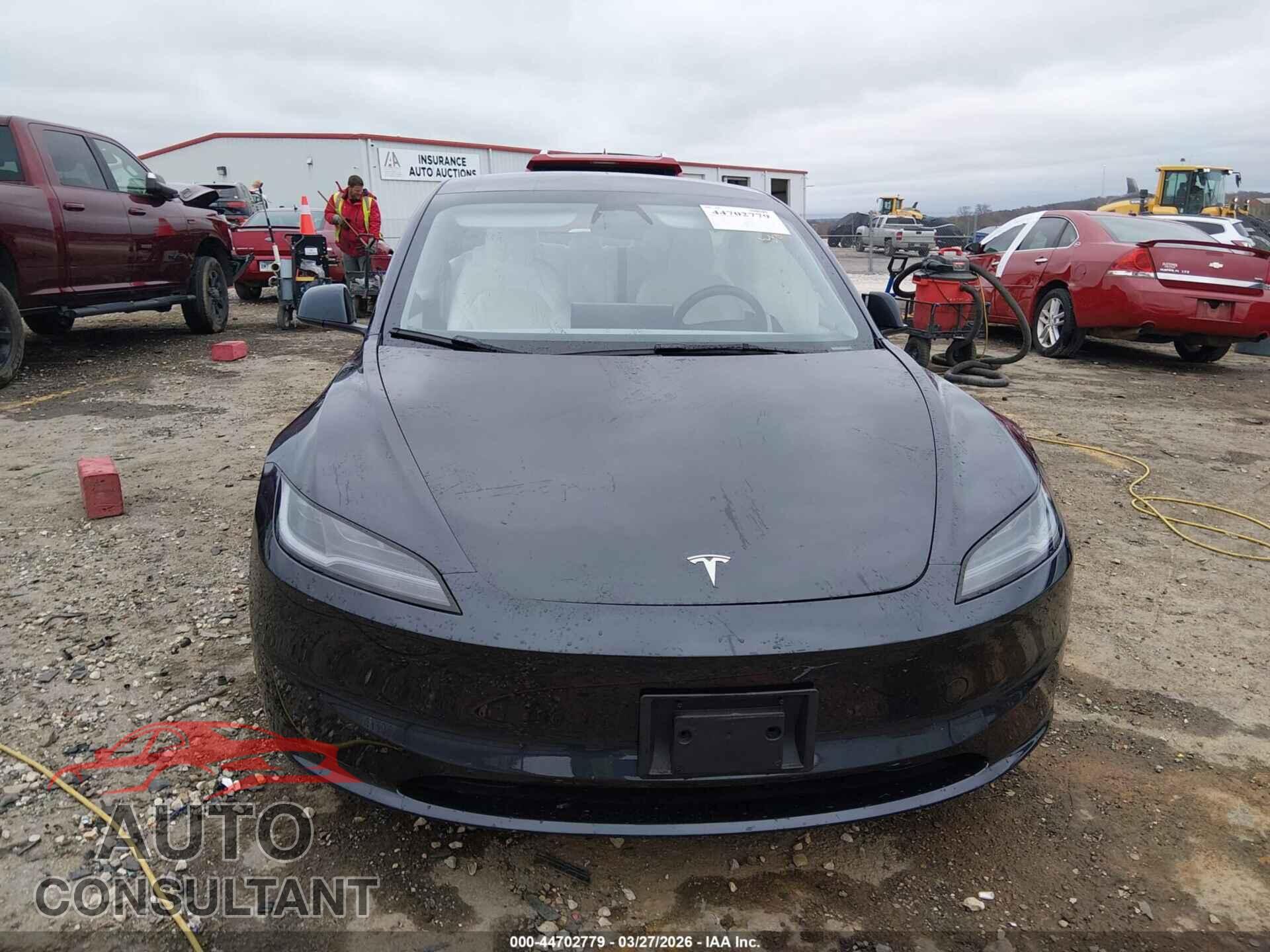 TESLA MODEL 3 2024 - 5YJ3E1EA3RF857501