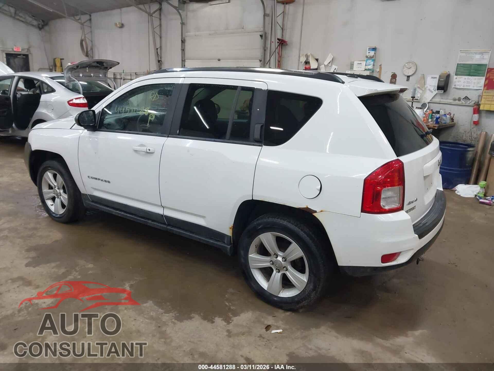 JEEP COMPASS 2011 - 1J4NF1FB2BD188660