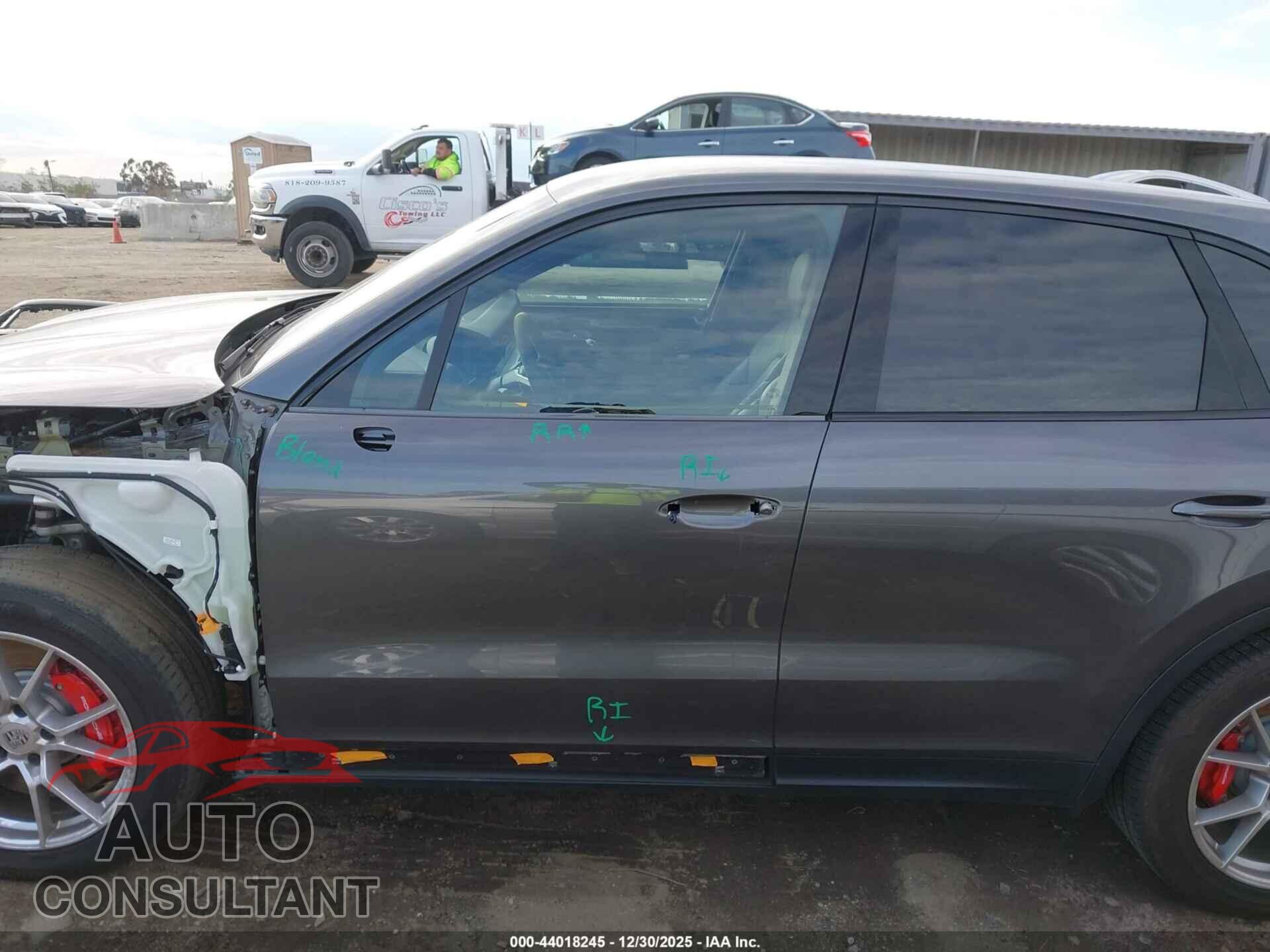 PORSCHE CAYENNE 2024 - WP1AL2AY8RDA33862