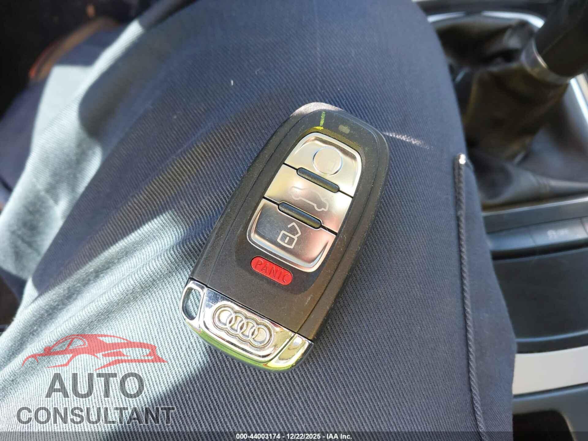 AUDI A4 2012 - WAUDFCFL5CN019750