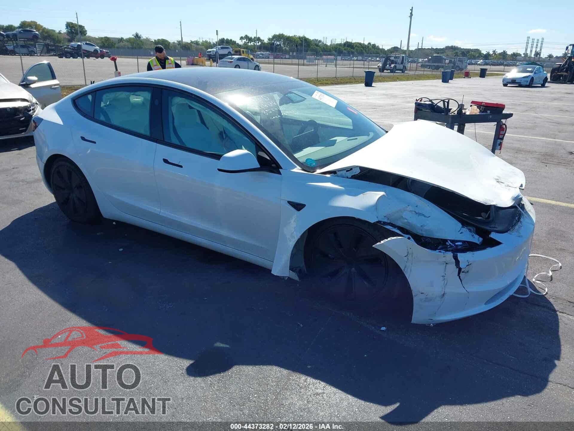 TESLA MODEL 3 2024 - 5YJ3E1EA4RF857765