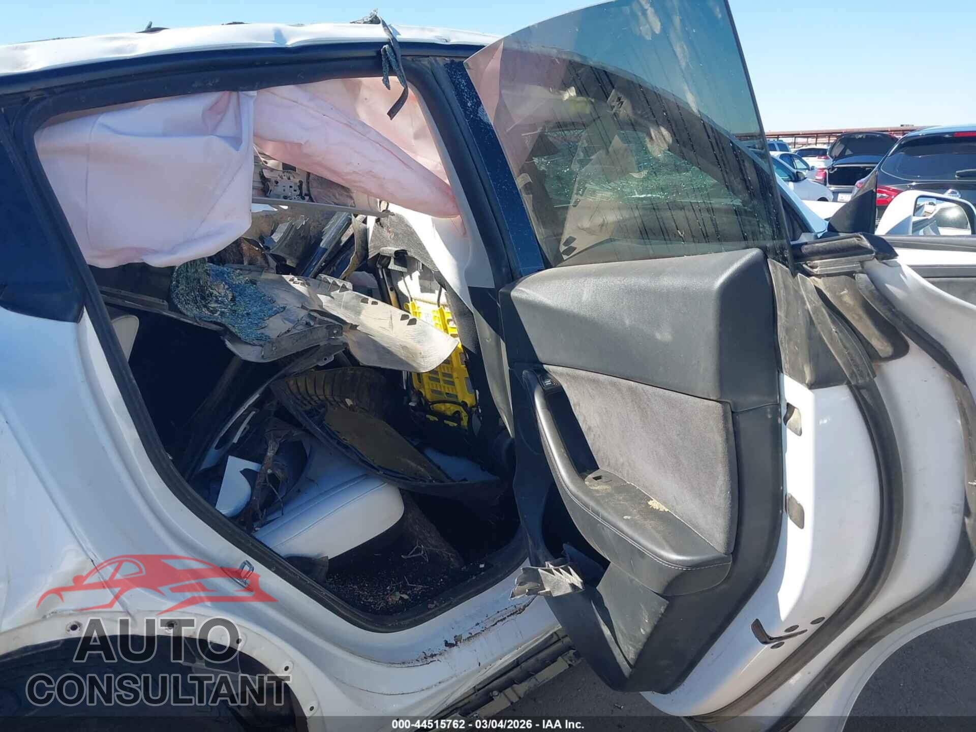 TESLA MODEL Y 2024 - 7SAYGDEE2RF193151