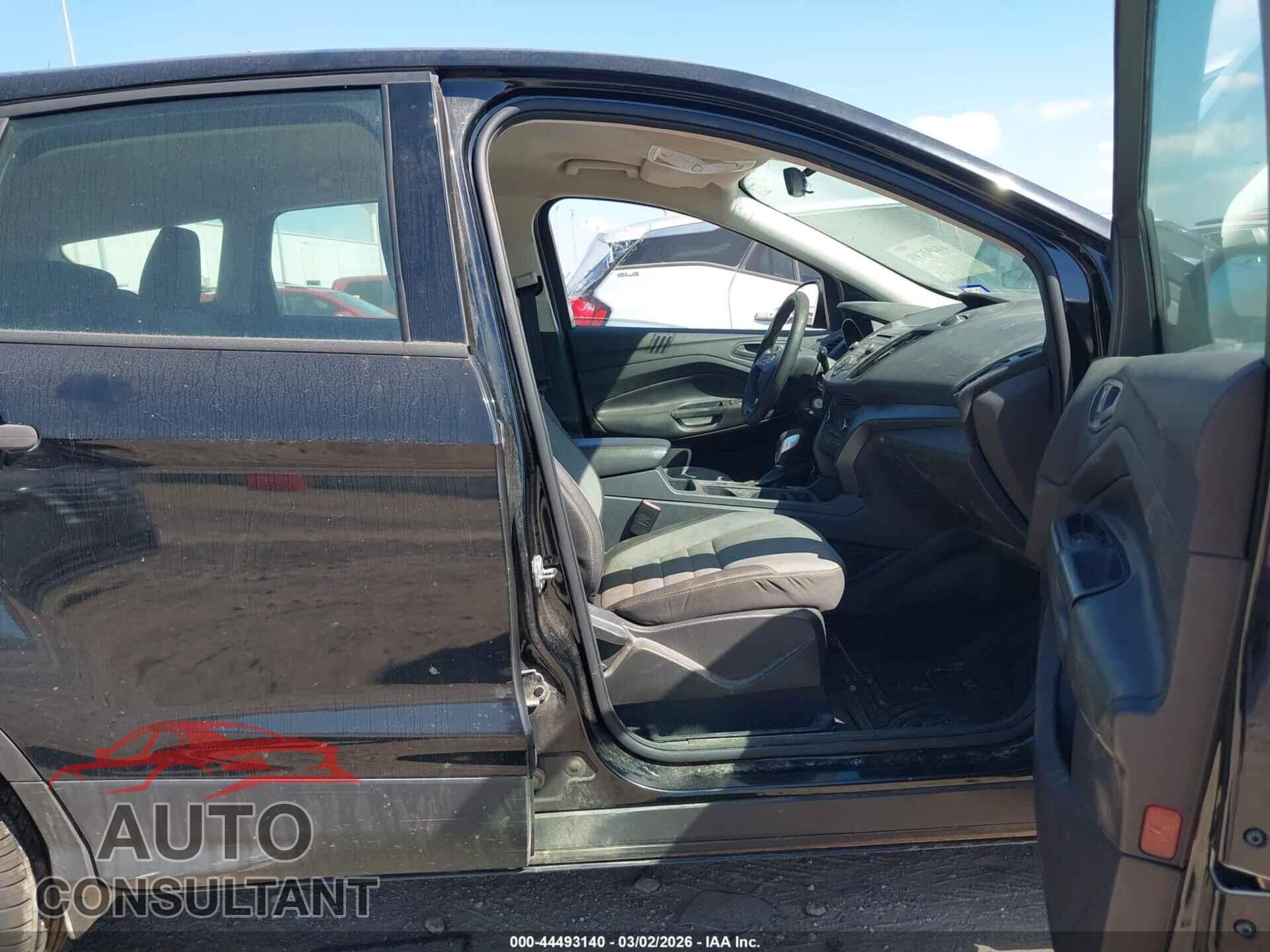 FORD ESCAPE 2017 - 1FMCU0F73HUE94697