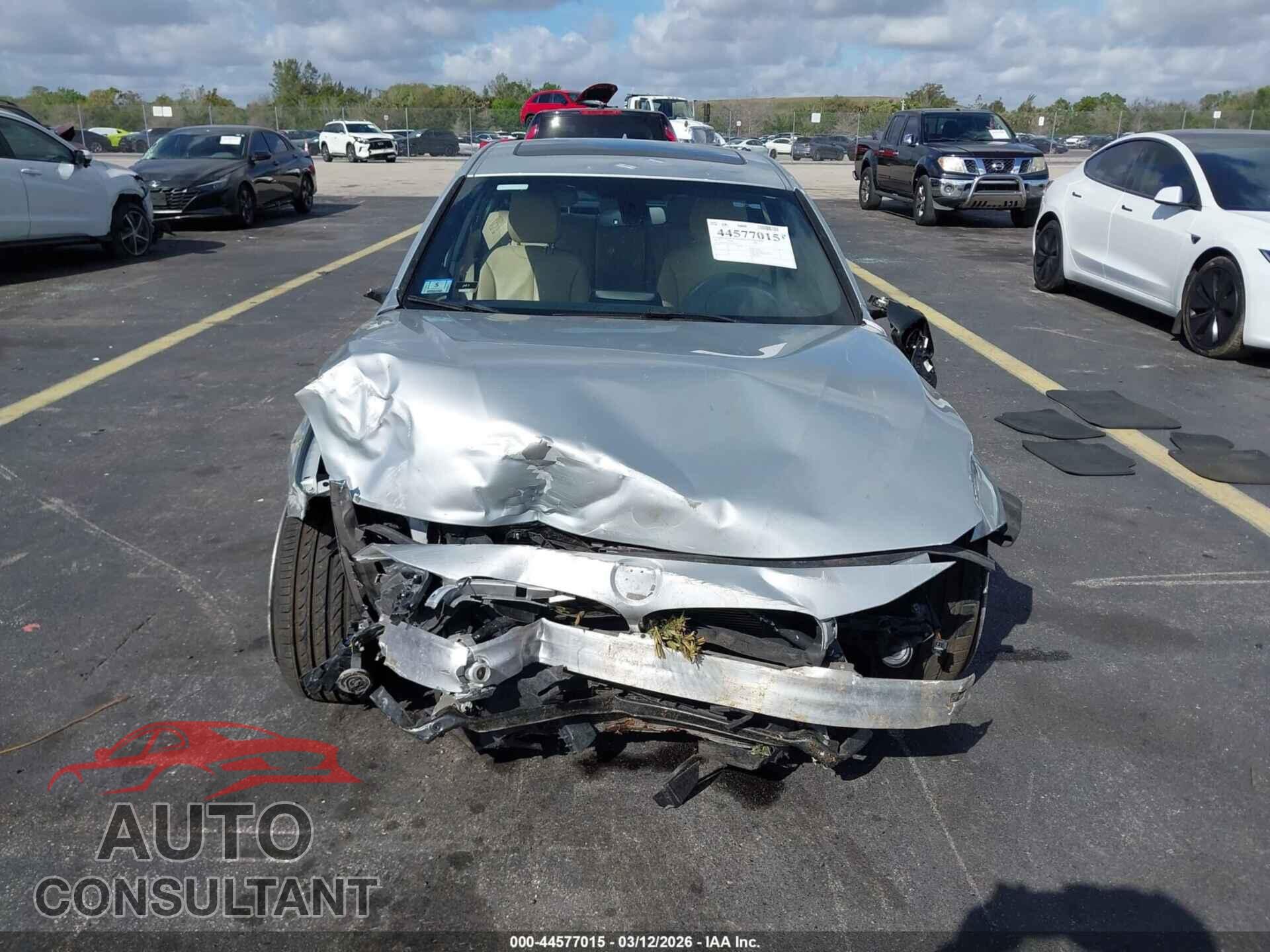 BMW 330I 2017 - WBA8D9C38HA005306