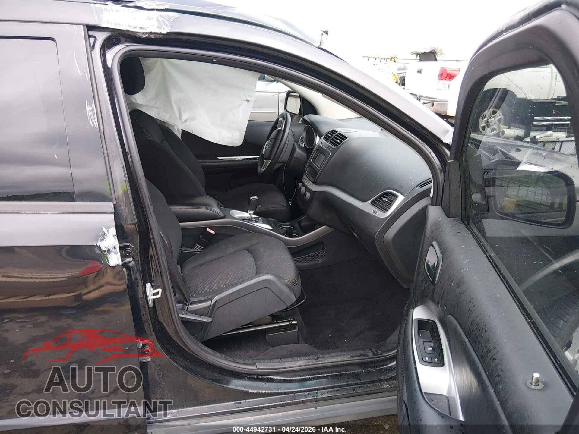 DODGE JOURNEY 2012 - 3C4PDCBG5CT150806