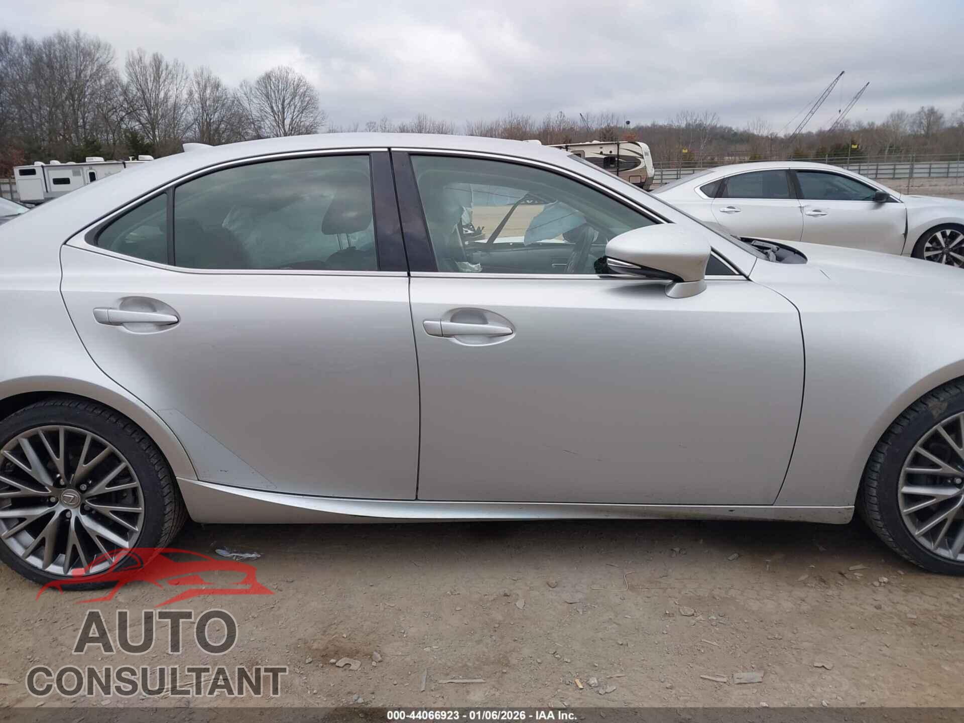 LEXUS IS 250 2014 - JTHBF1D25E5010220