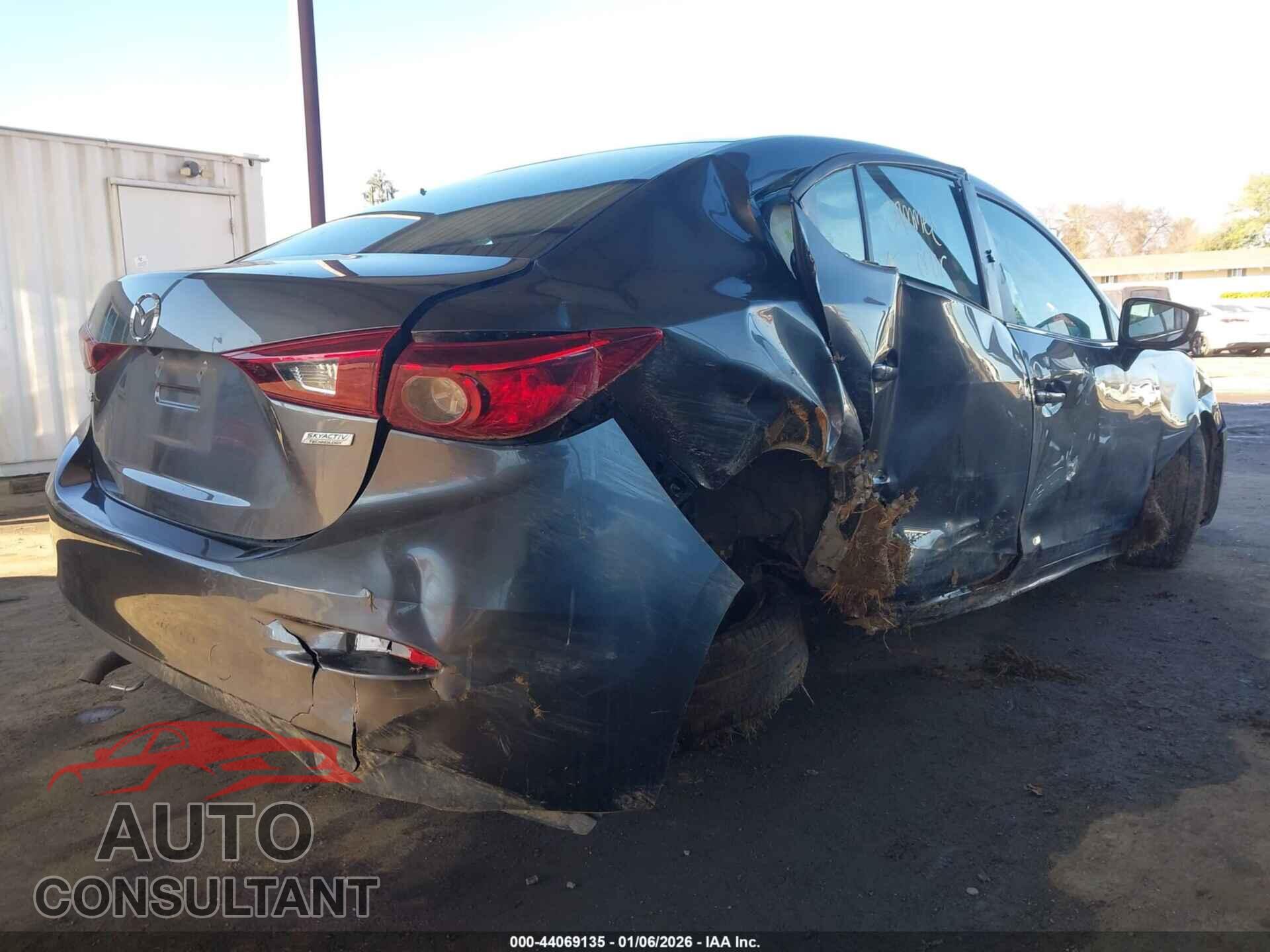 MAZDA MAZDA3 2017 - 3MZBN1V78HM122522
