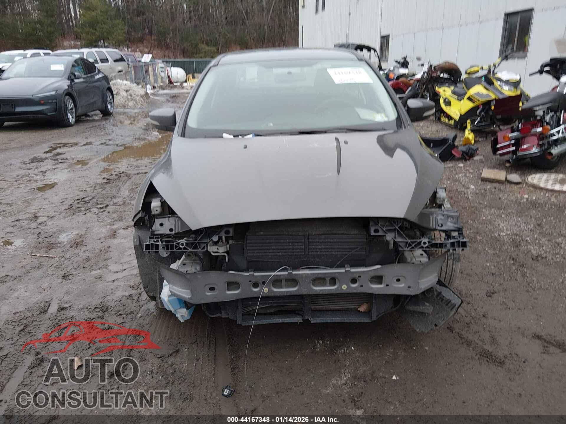 FORD FOCUS 2017 - 1FADP3F28HL278636