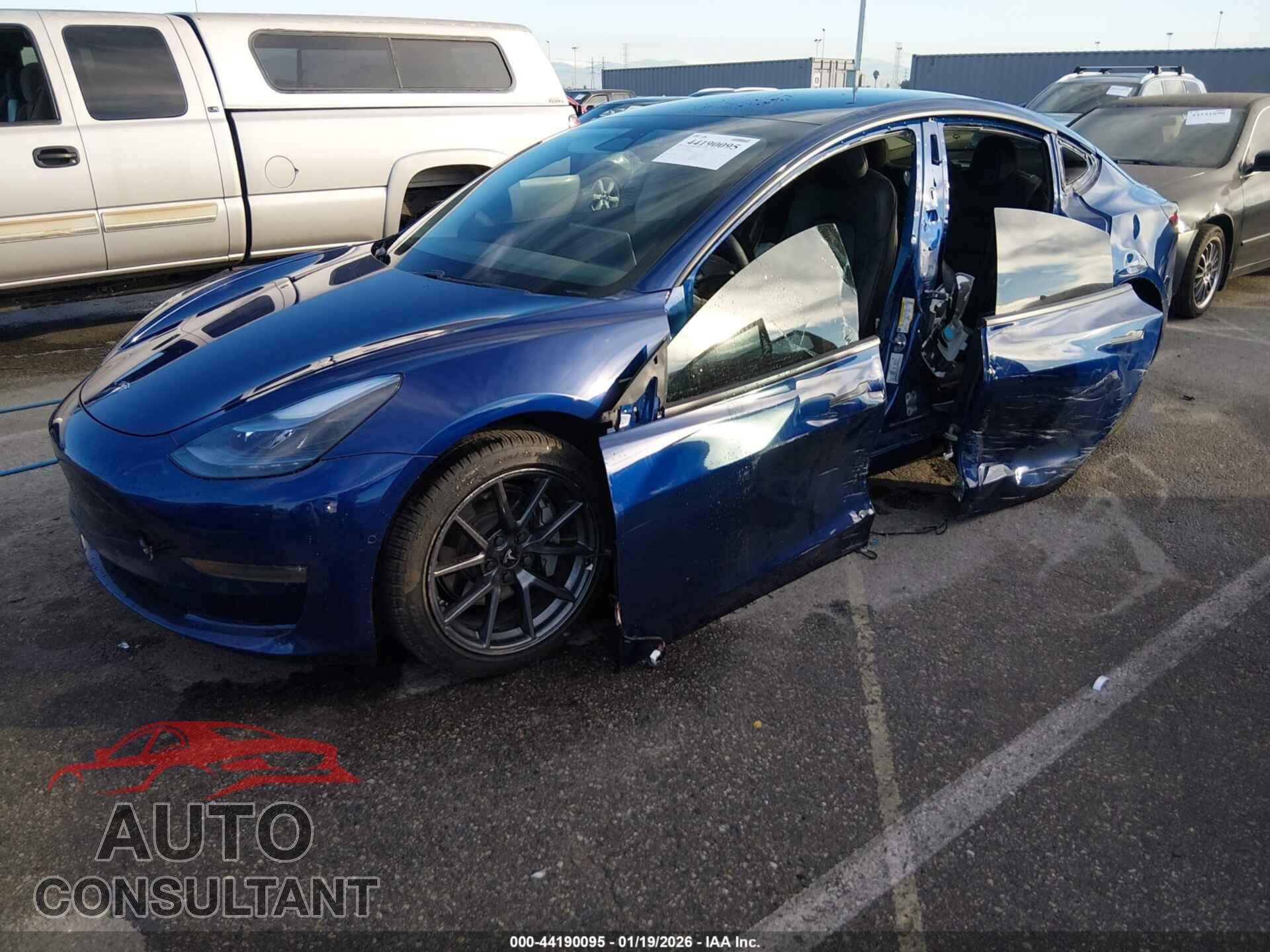 TESLA MODEL 3 2021 - 5YJ3E1EB0MF939879