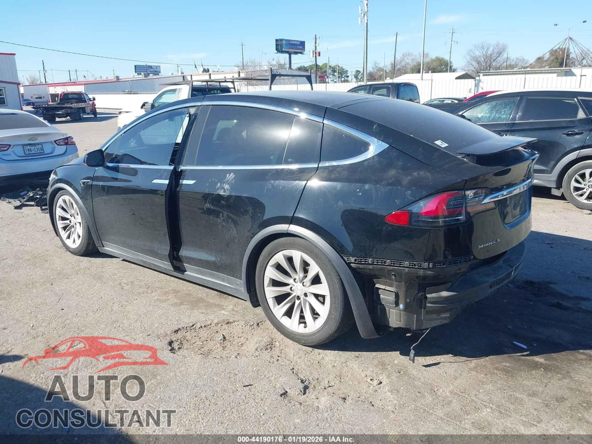 TESLA MODEL X 2017 - 5YJXCDE25HF035573