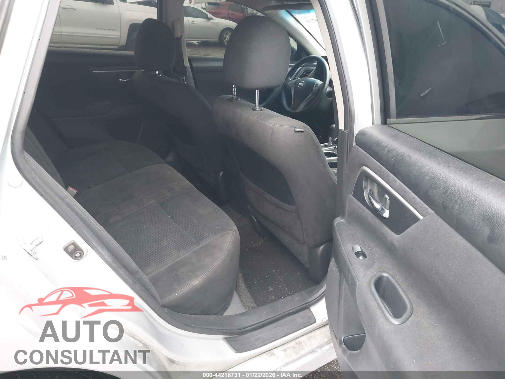 NISSAN ALTIMA 2015 - 1N4AL3AP2FC149077