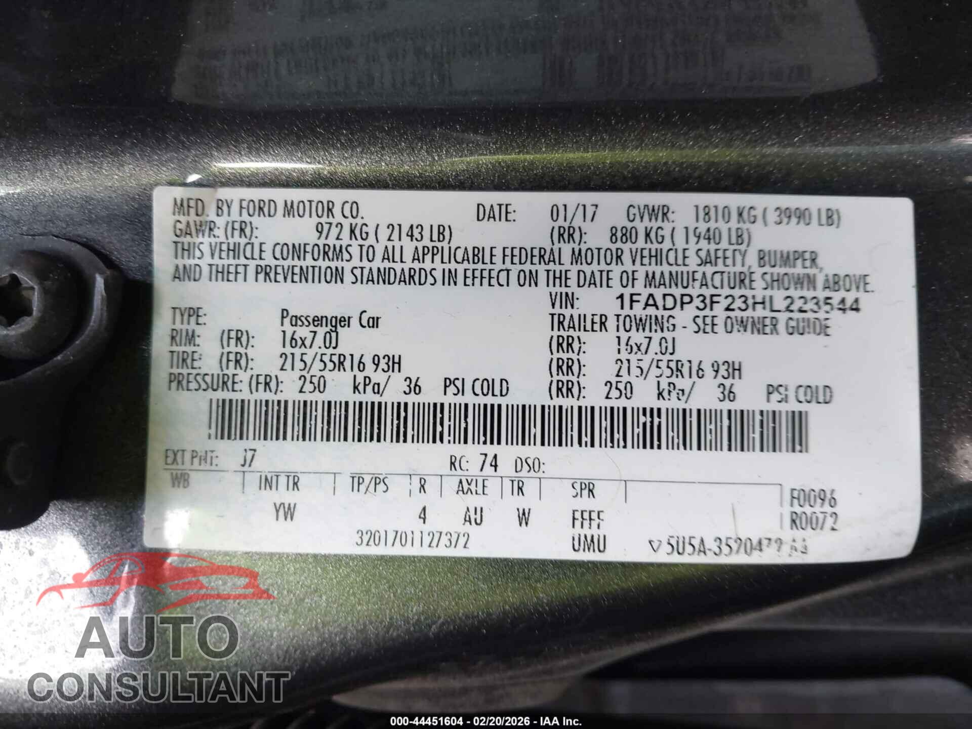 FORD FOCUS 2017 - 1FADP3F23HL223544