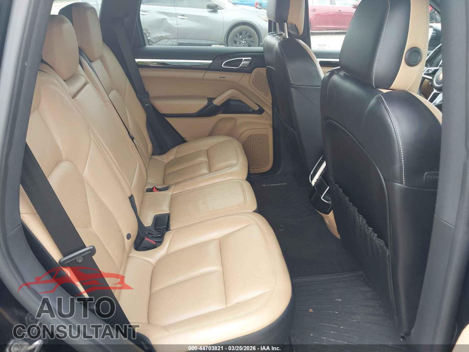 PORSCHE CAYENNE 2016 - WP1AA2A27GLA06219