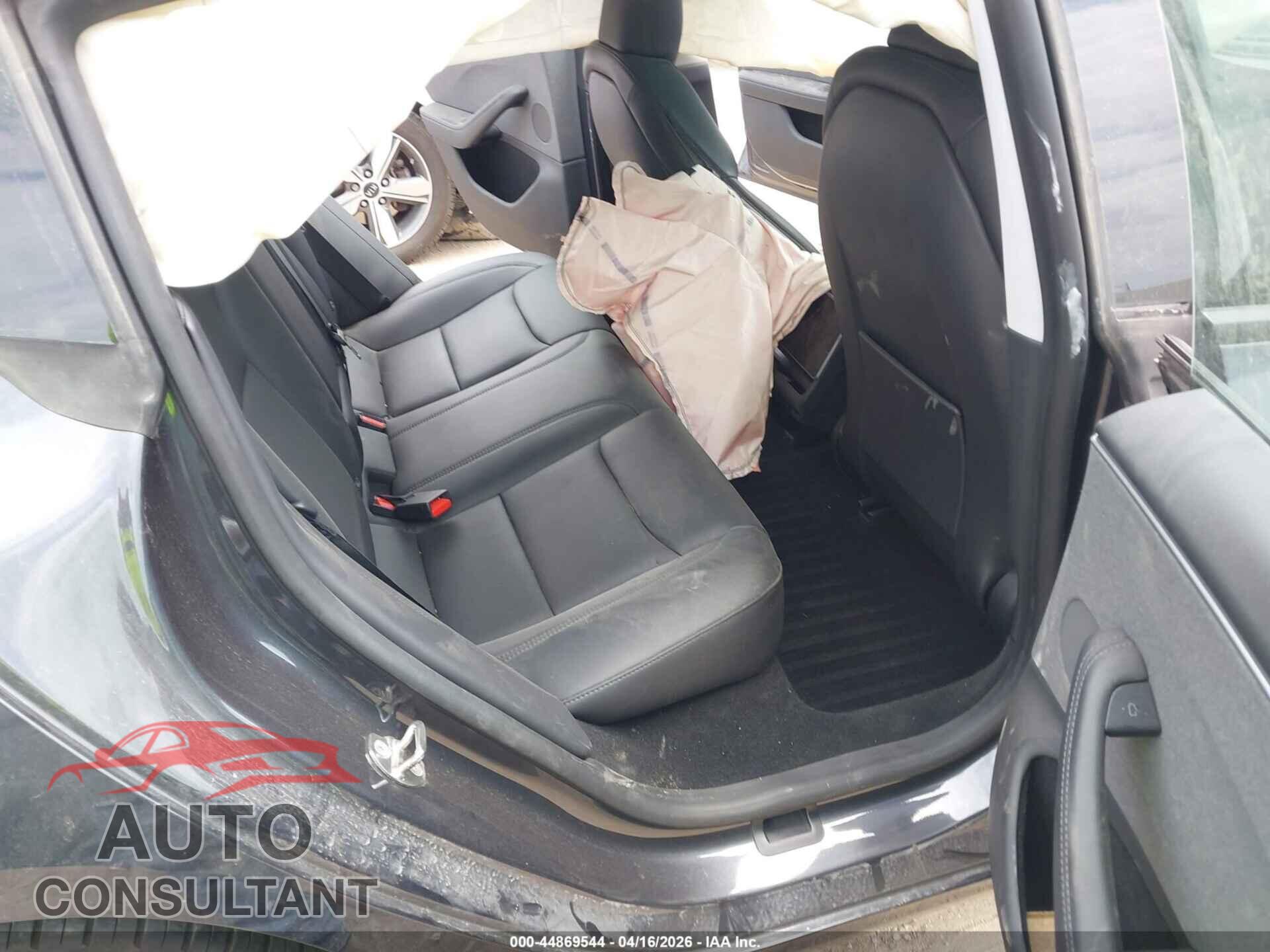 TESLA MODEL 3 2024 - 5YJ3E1EAXRF782652
