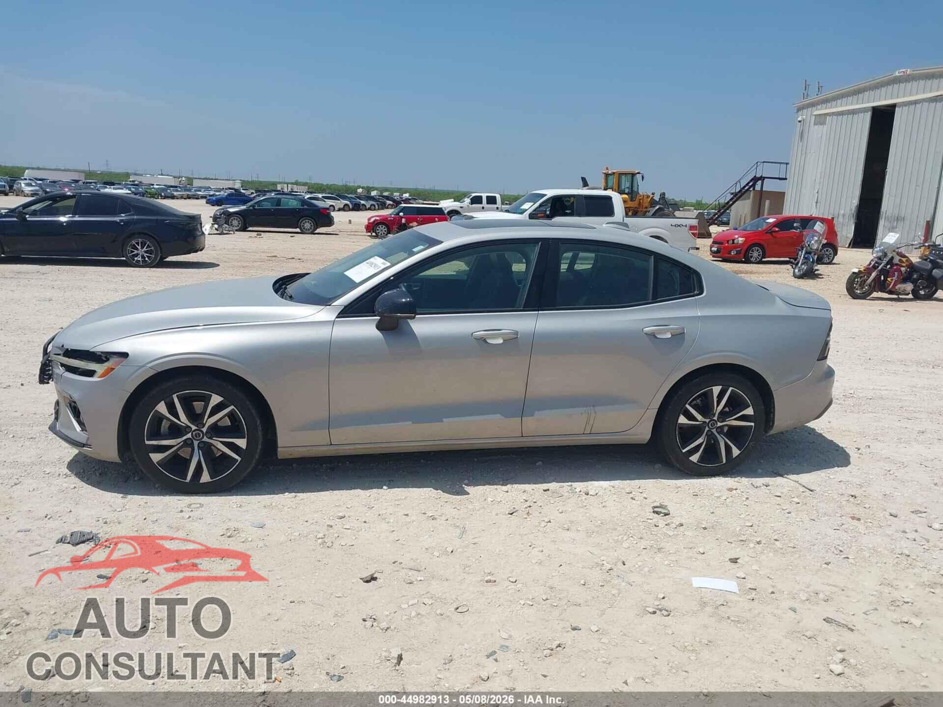 VOLVO S60 2024 - 7JRL12FK7RG319237
