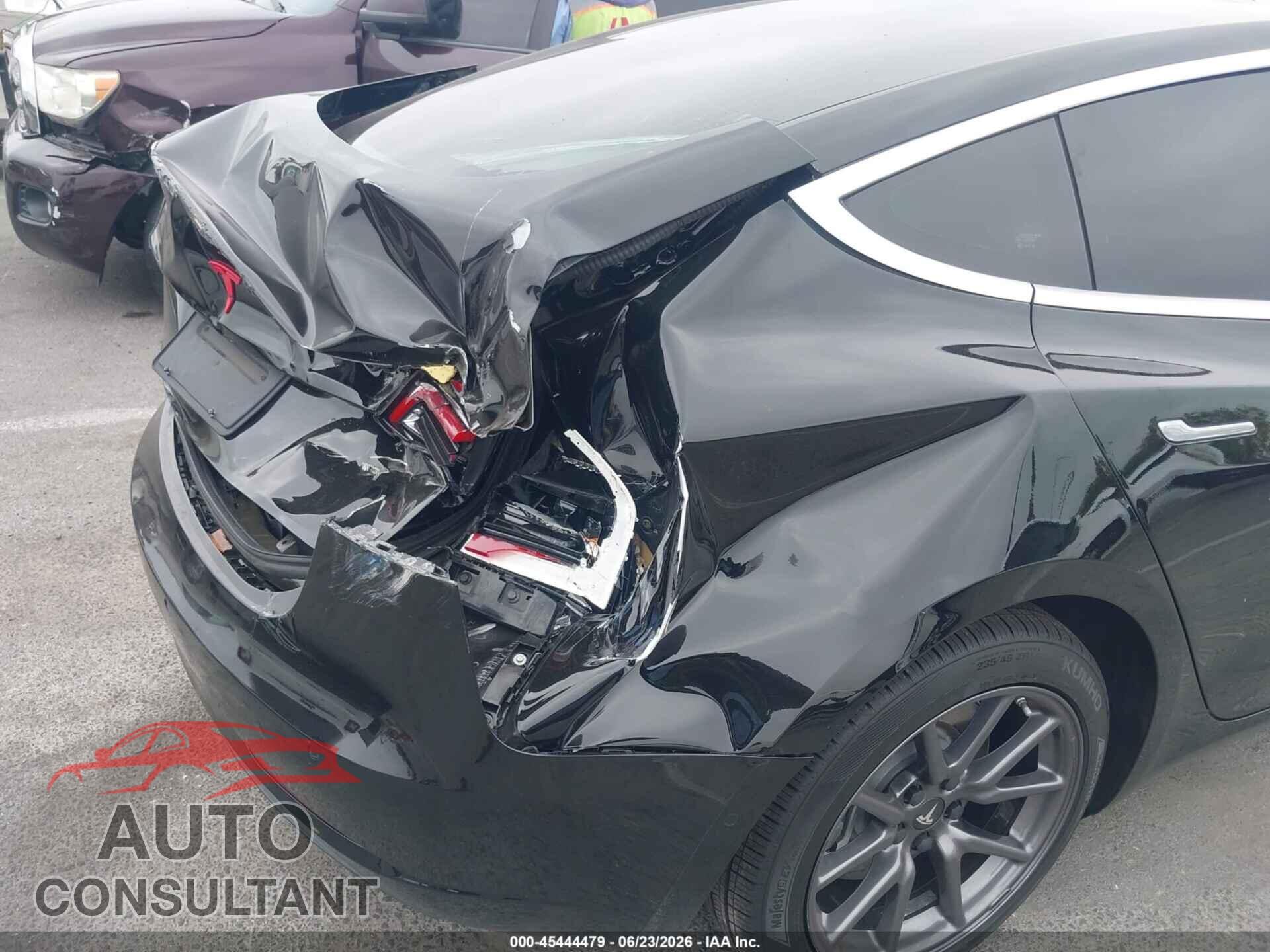 TESLA MODEL 3 2019 - 5YJ3E1EA7KF410272