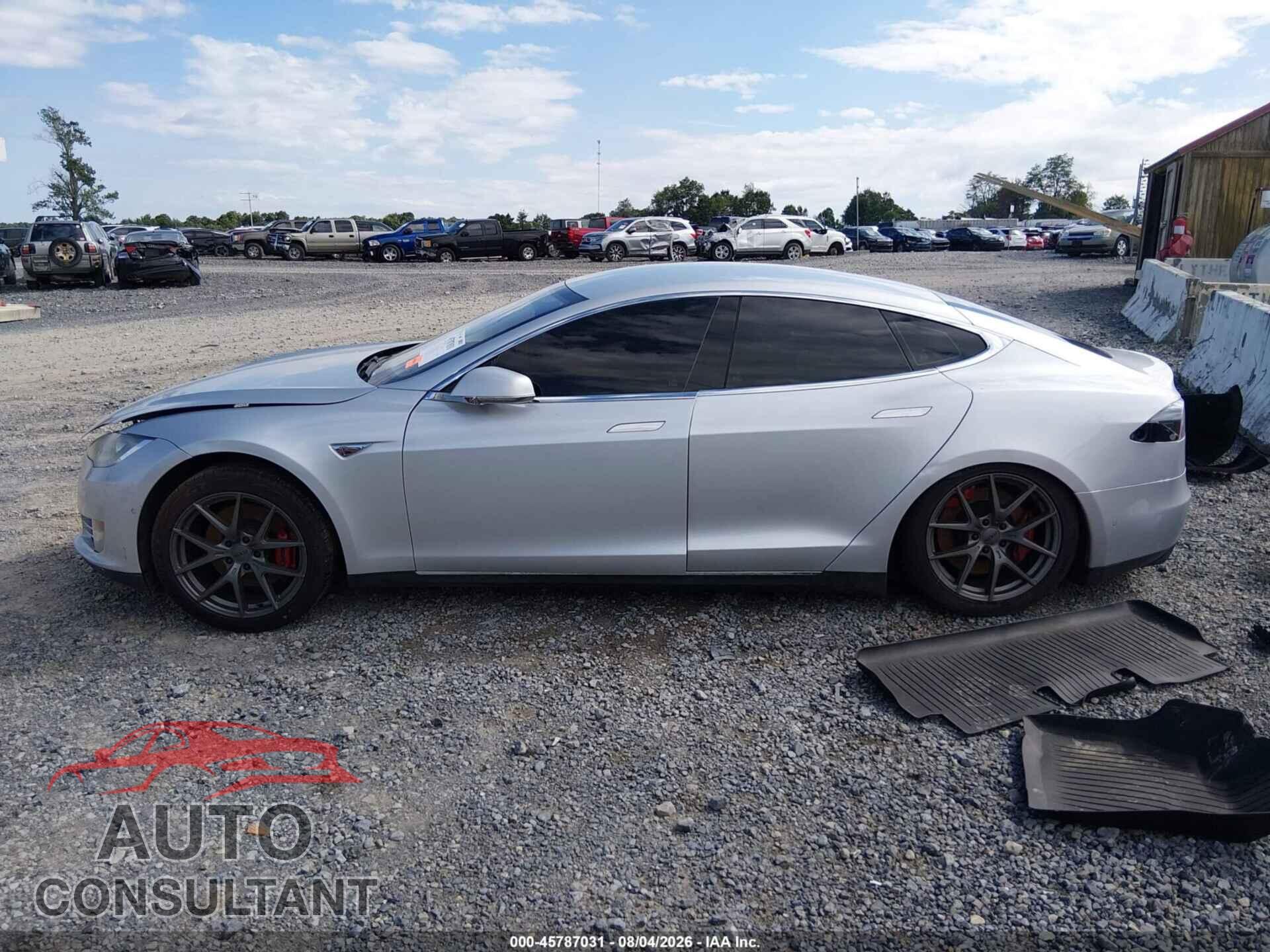 TESLA MODEL S 2015 - 5YJSA1S12FFP72589