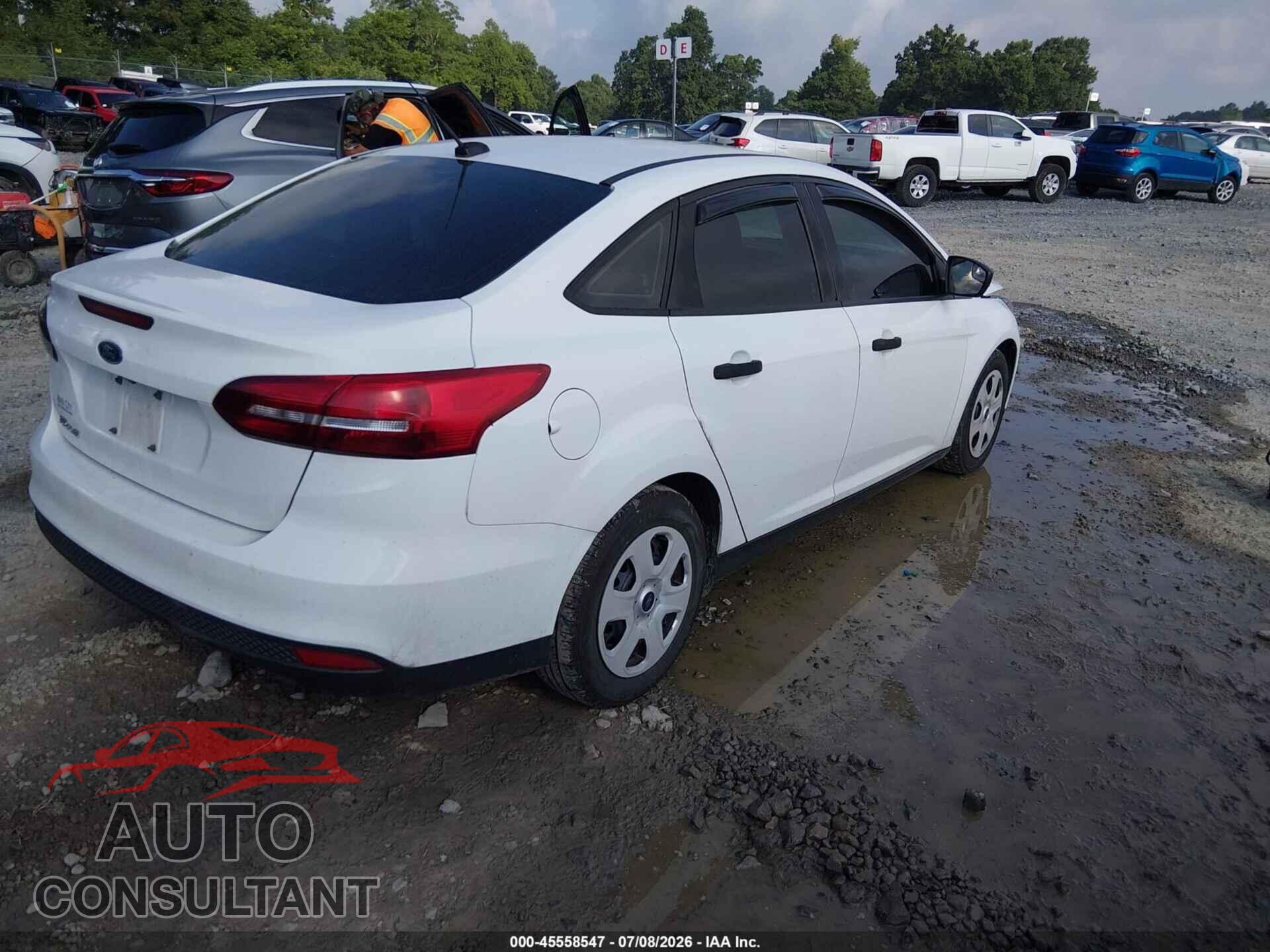FORD FOCUS 2017 - 1FADP3E22HL307310