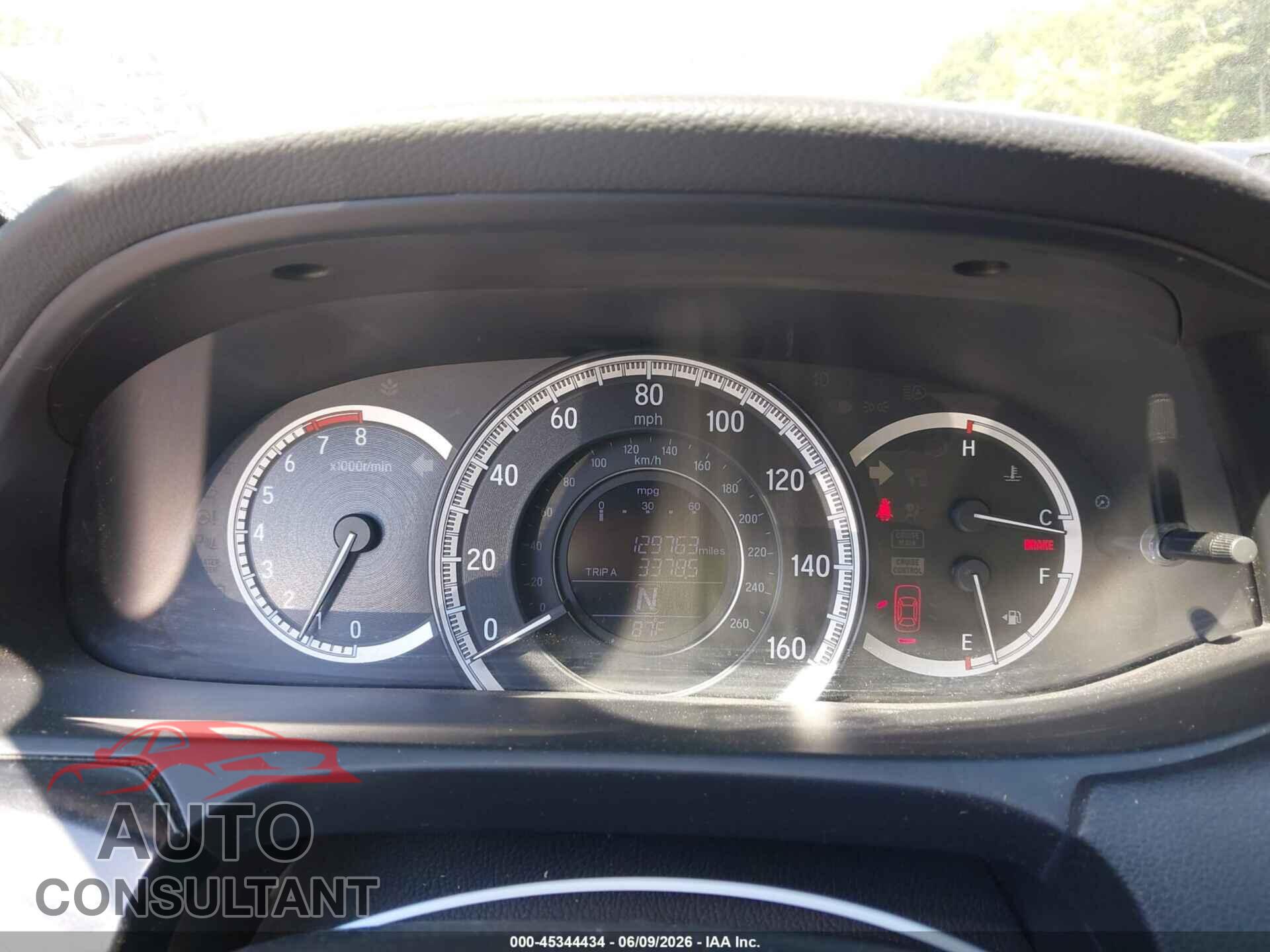HONDA ACCORD 2017 - 1HGCR2F39HA221541