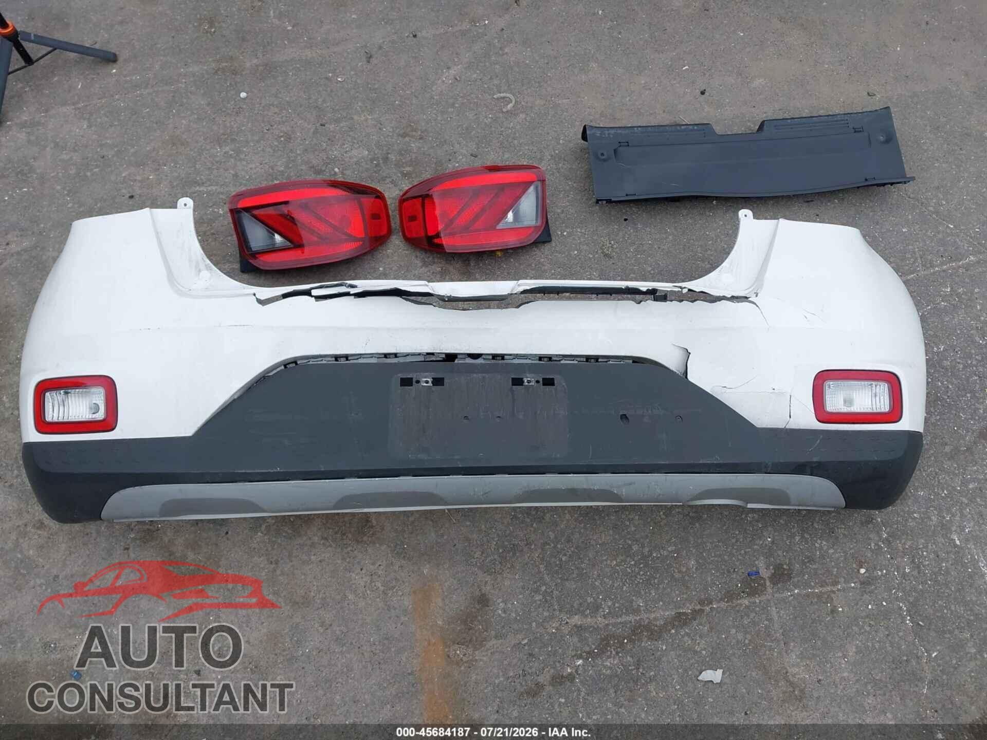 HYUNDAI VENUE 2023 - KMHRC8A33PU268688