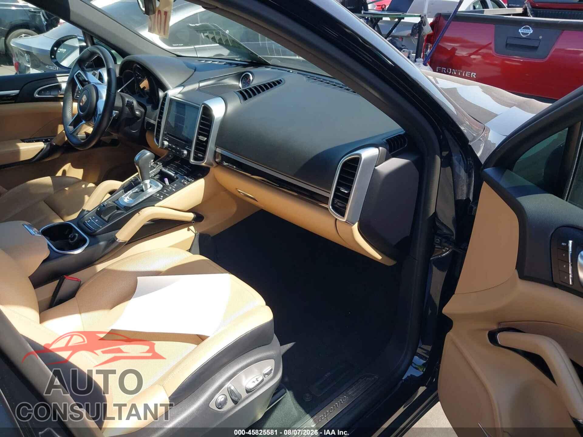 PORSCHE CAYENNE 2017 - WP1AA2A26HKA91772