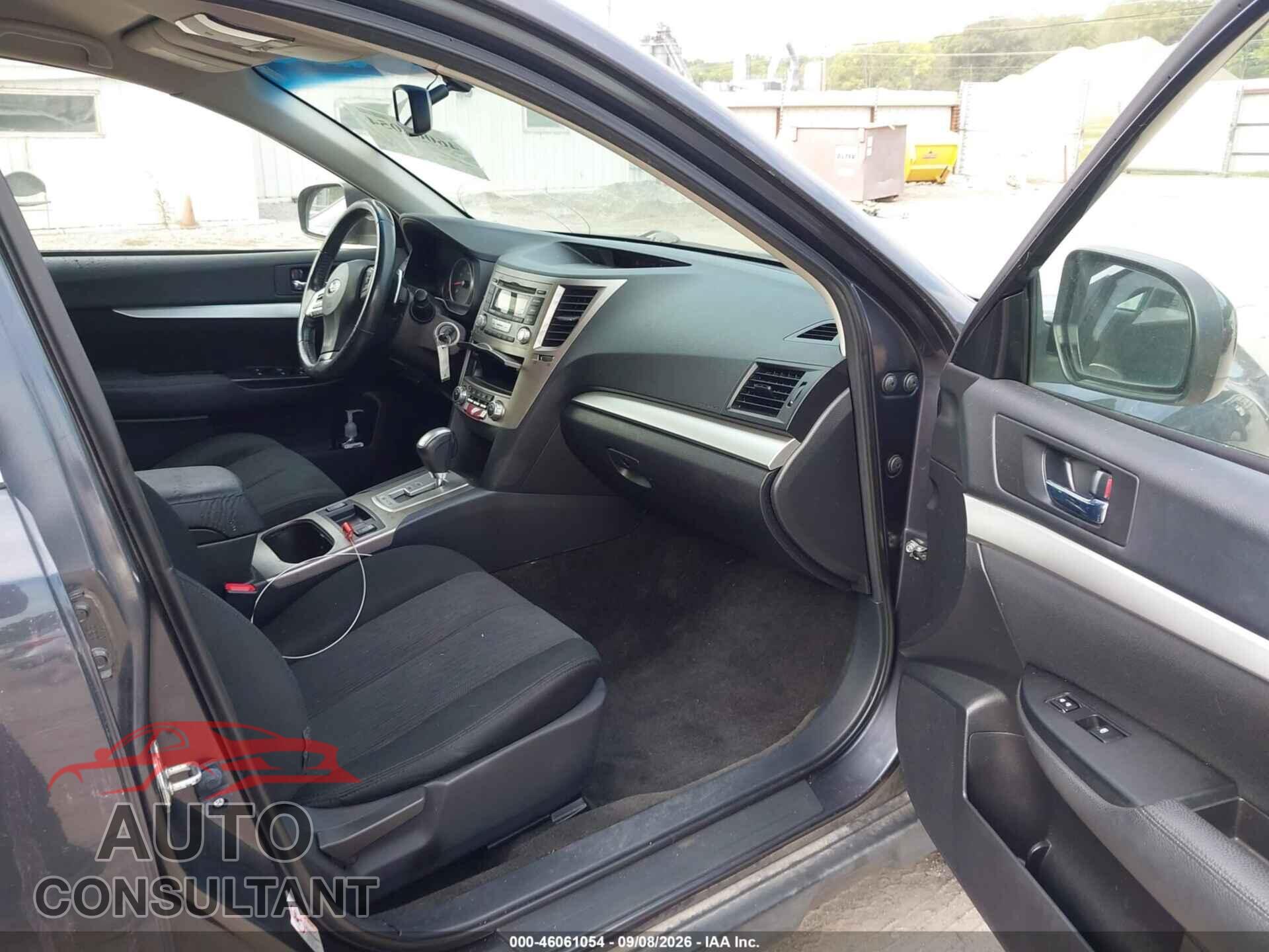 SUBARU OUTBACK 2013 - 4S4BRCCC8D3255436