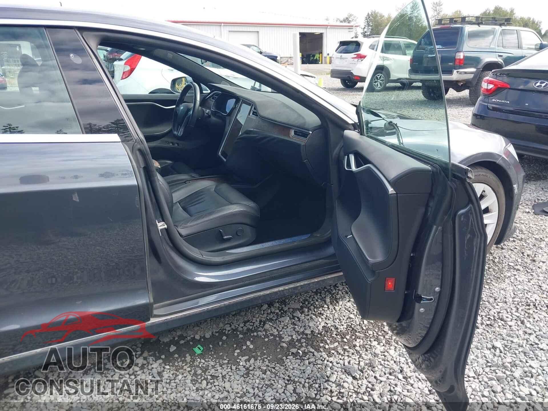 TESLA MODEL S 2017 - 5YJSA1E23HF201233