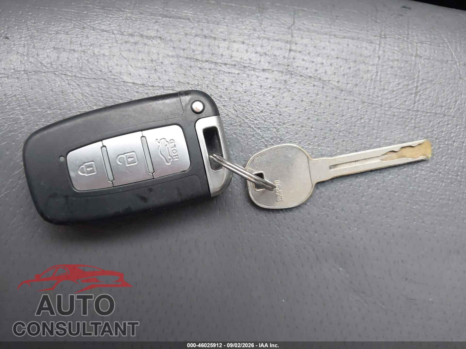 HYUNDAI SONATA 2011 - 5NPEC4AB1BH192331