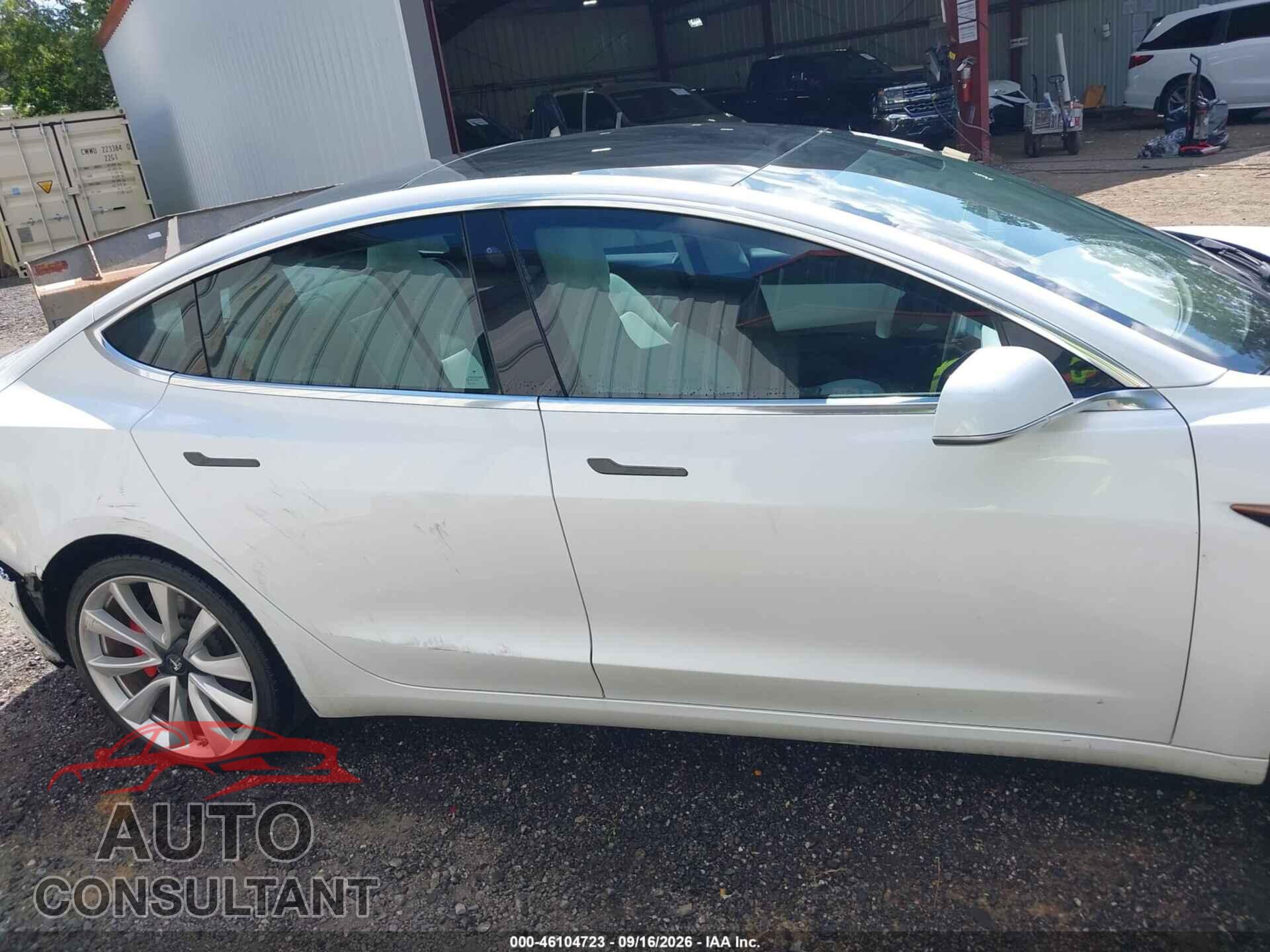TESLA MODEL 3 2019 - 5YJ3E1EB7KF368128