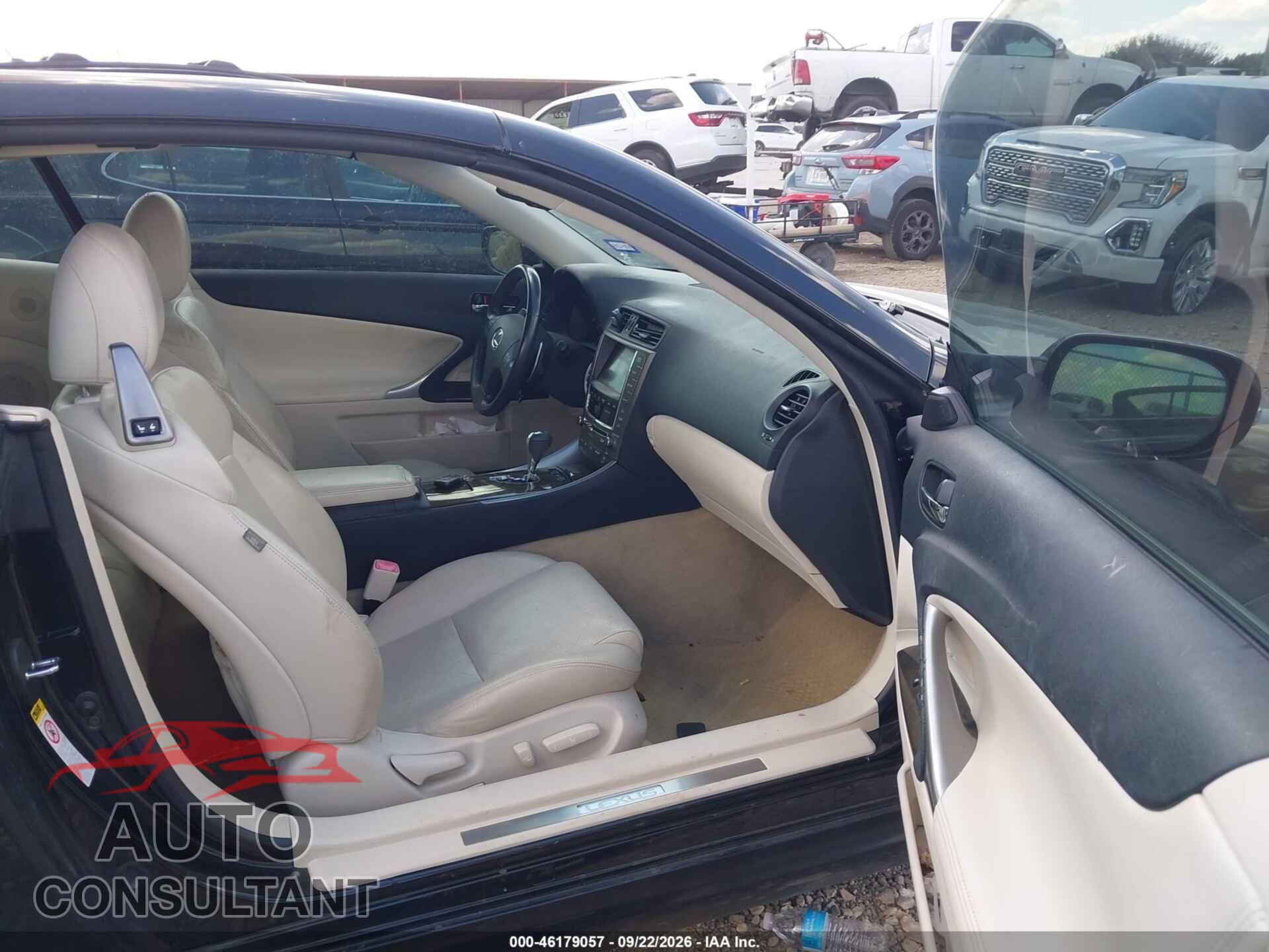 LEXUS IS 250C 2010 - JTHFF2C20A2503713