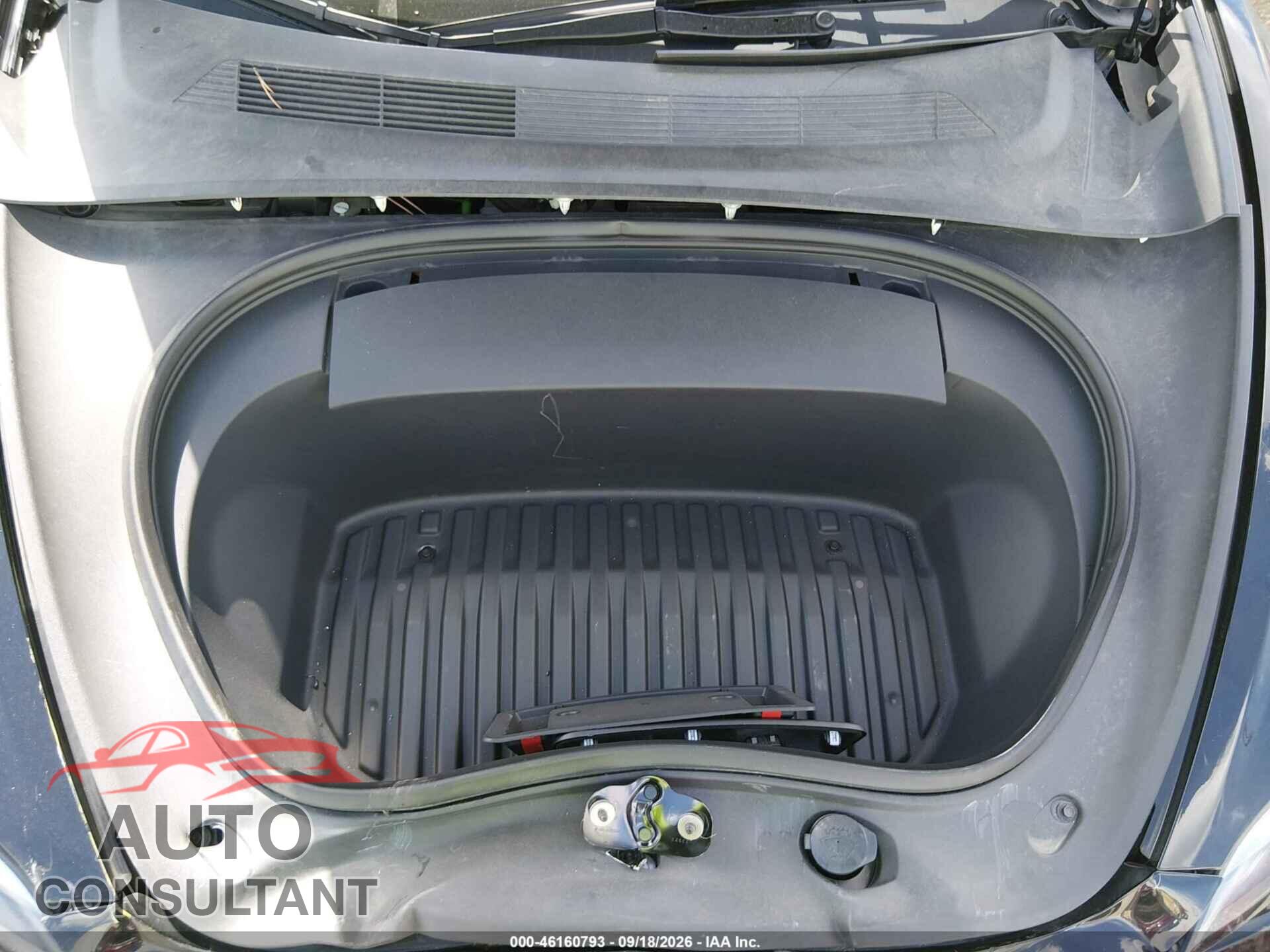 TESLA MODEL 3 2024 - 5YJ3E1EA2RF726656