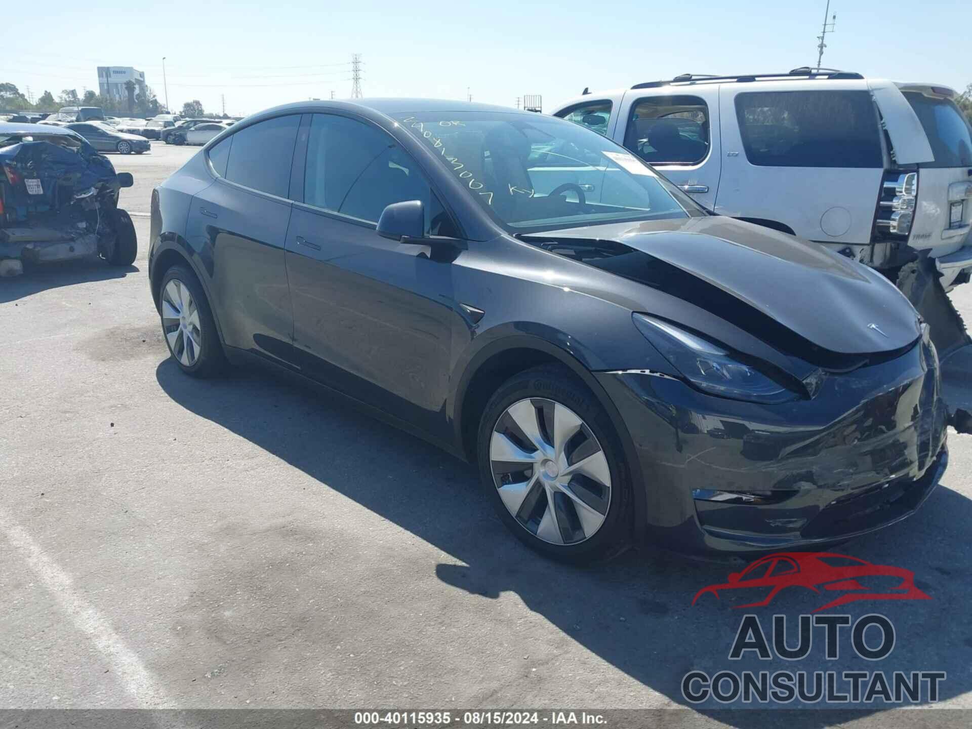 TESLA MODEL Y 2024 - 7SAYGAEE9RF024520