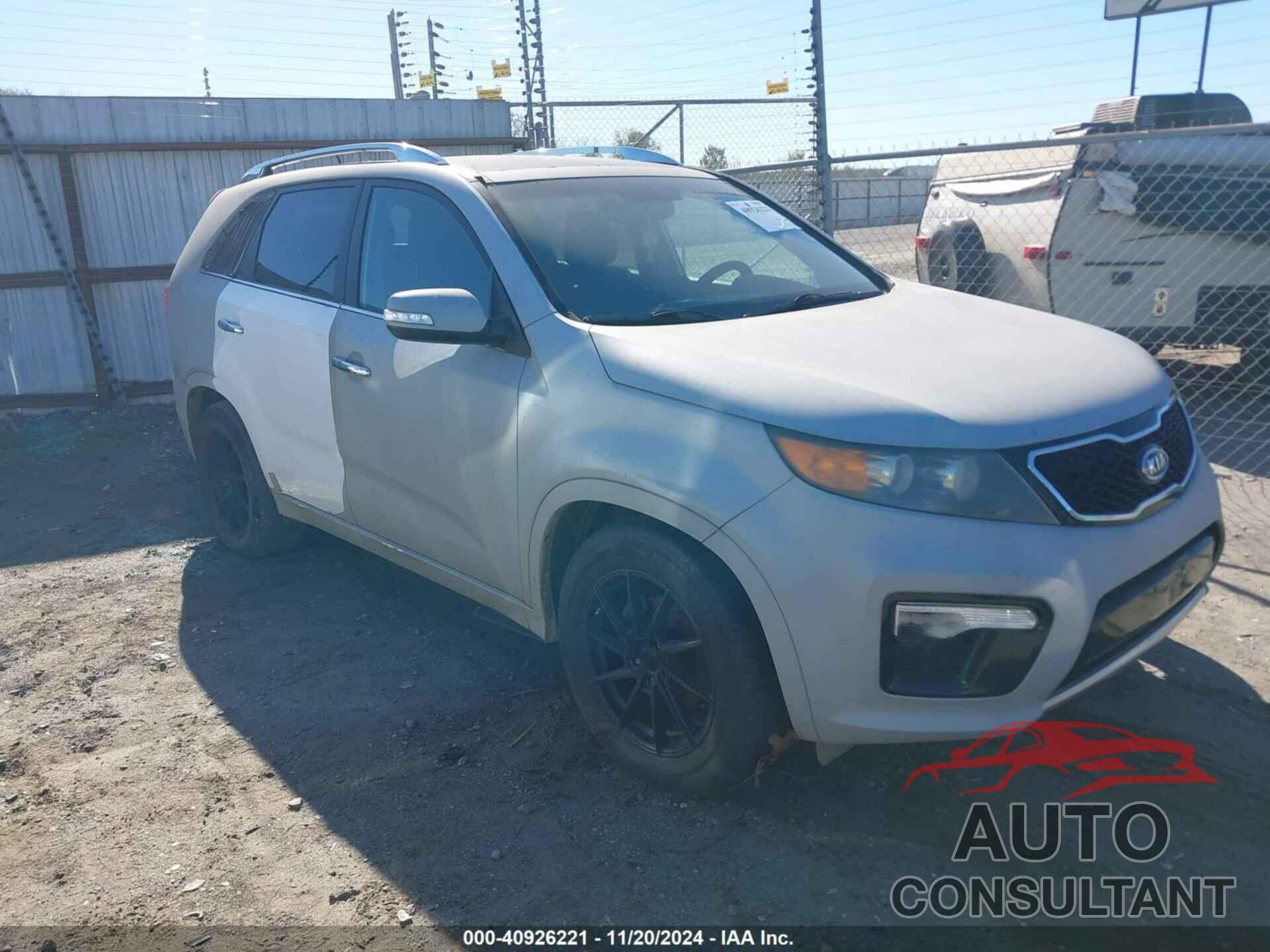 KIA SORENTO 2011 - 5XYKW4A27BG122298