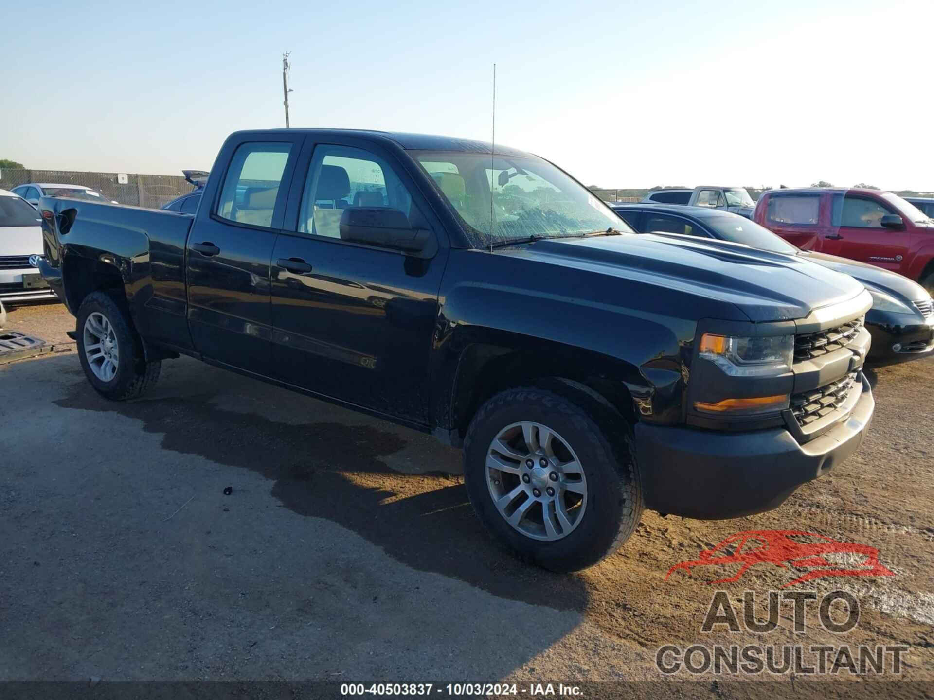 CHEVROLET SILVERADO 1500 2018 - 1GCRCNEH1JZ267509