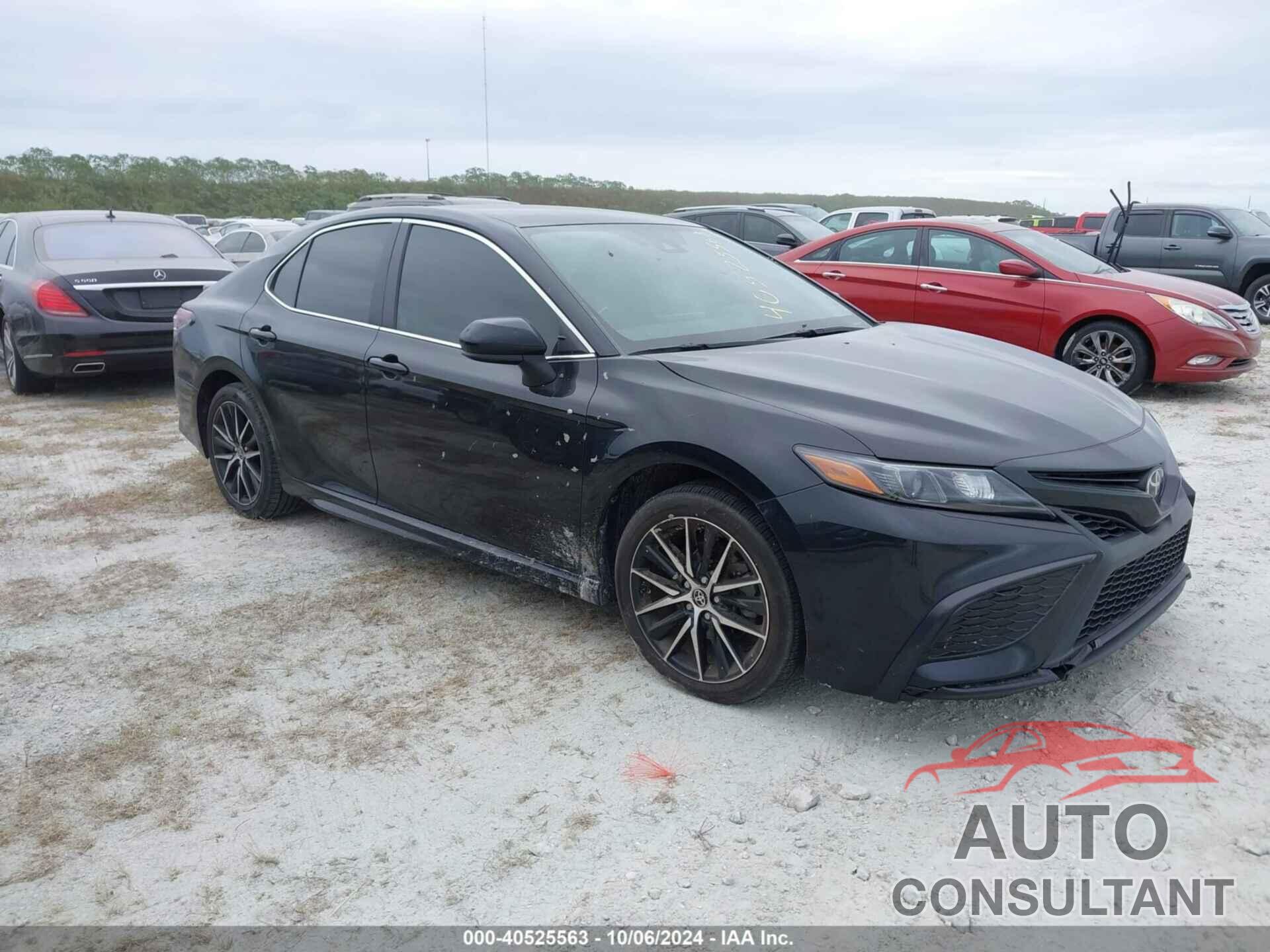 TOYOTA CAMRY 2021 - 4T1G11AK6MU472277
