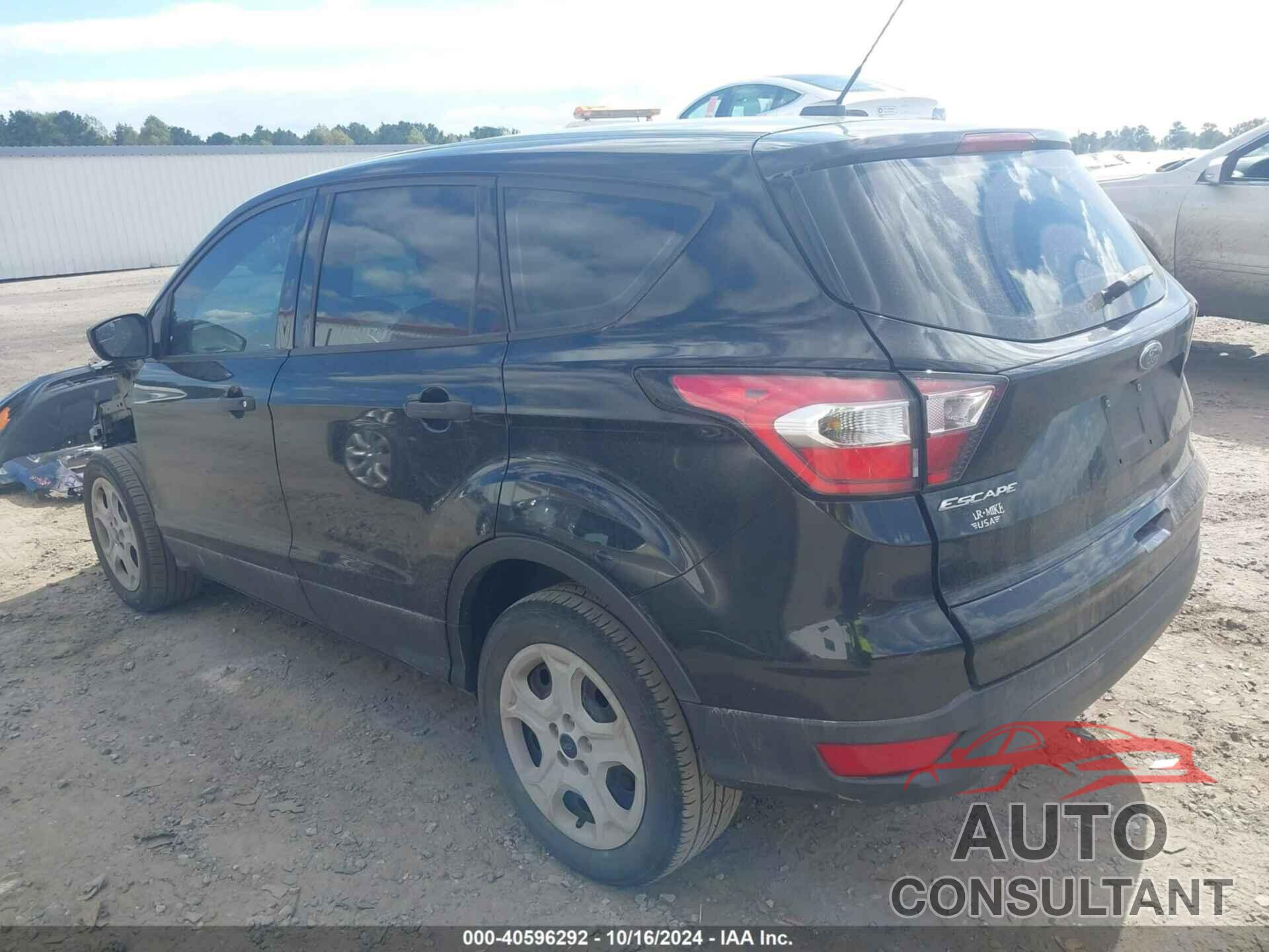 FORD ESCAPE 2018 - 1FMCU0F77JUA54861