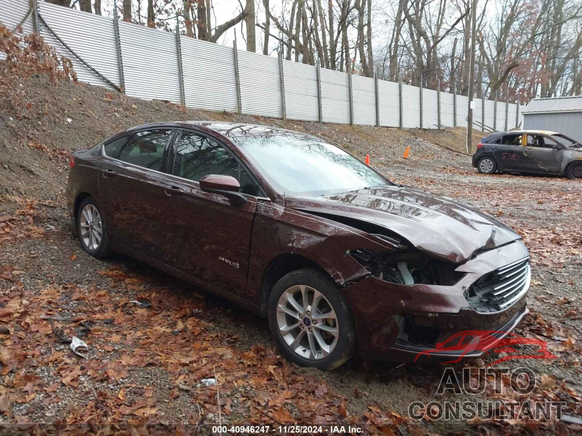 FORD FUSION HYBRID 2019 - 3FA6P0LU8KR211136