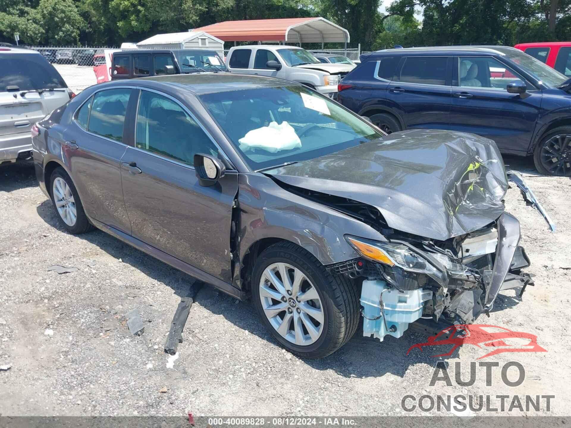 TOYOTA CAMRY 2018 - 4T1B11HK7JU110048