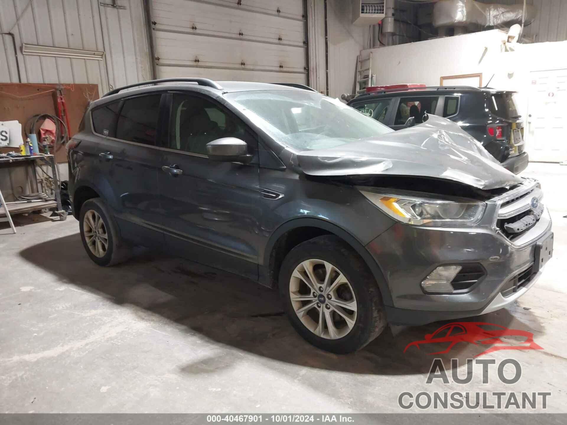 FORD ESCAPE 2017 - 1FMCU9G92HUC20377