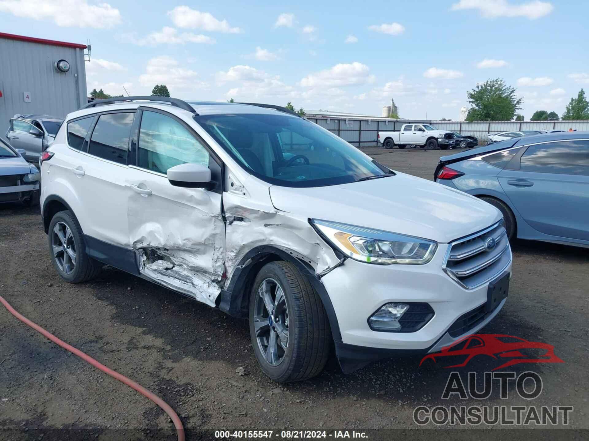 FORD ESCAPE 2017 - 1FMCU9G91HUB81961