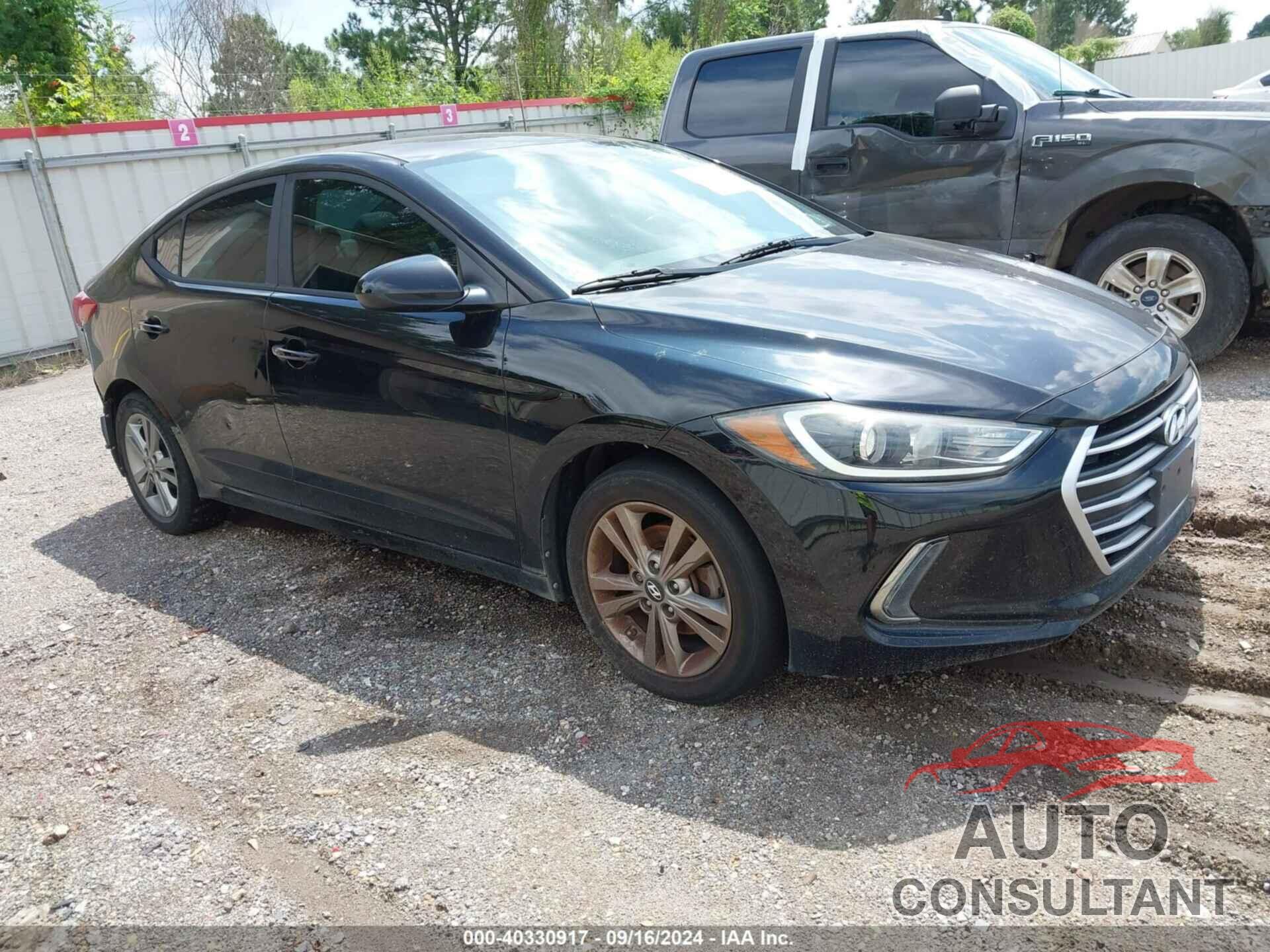 HYUNDAI ELANTRA 2017 - KMHD84LF8HU182936