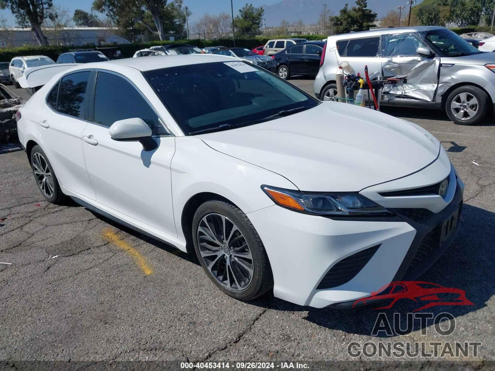 TOYOTA CAMRY 2018 - 4T1B11HKXJU524506