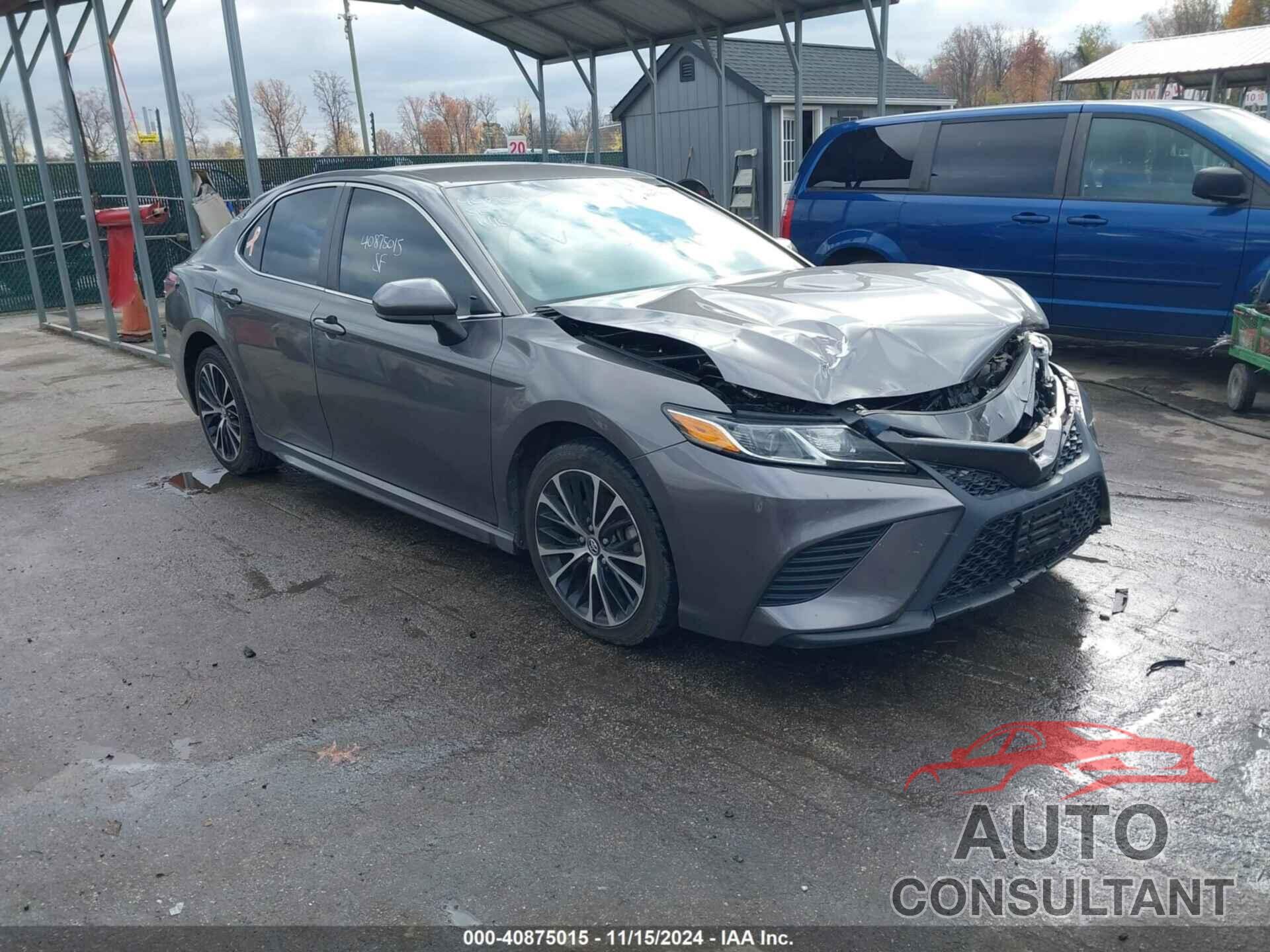TOYOTA CAMRY 2018 - 4T1B11HK7JU566647