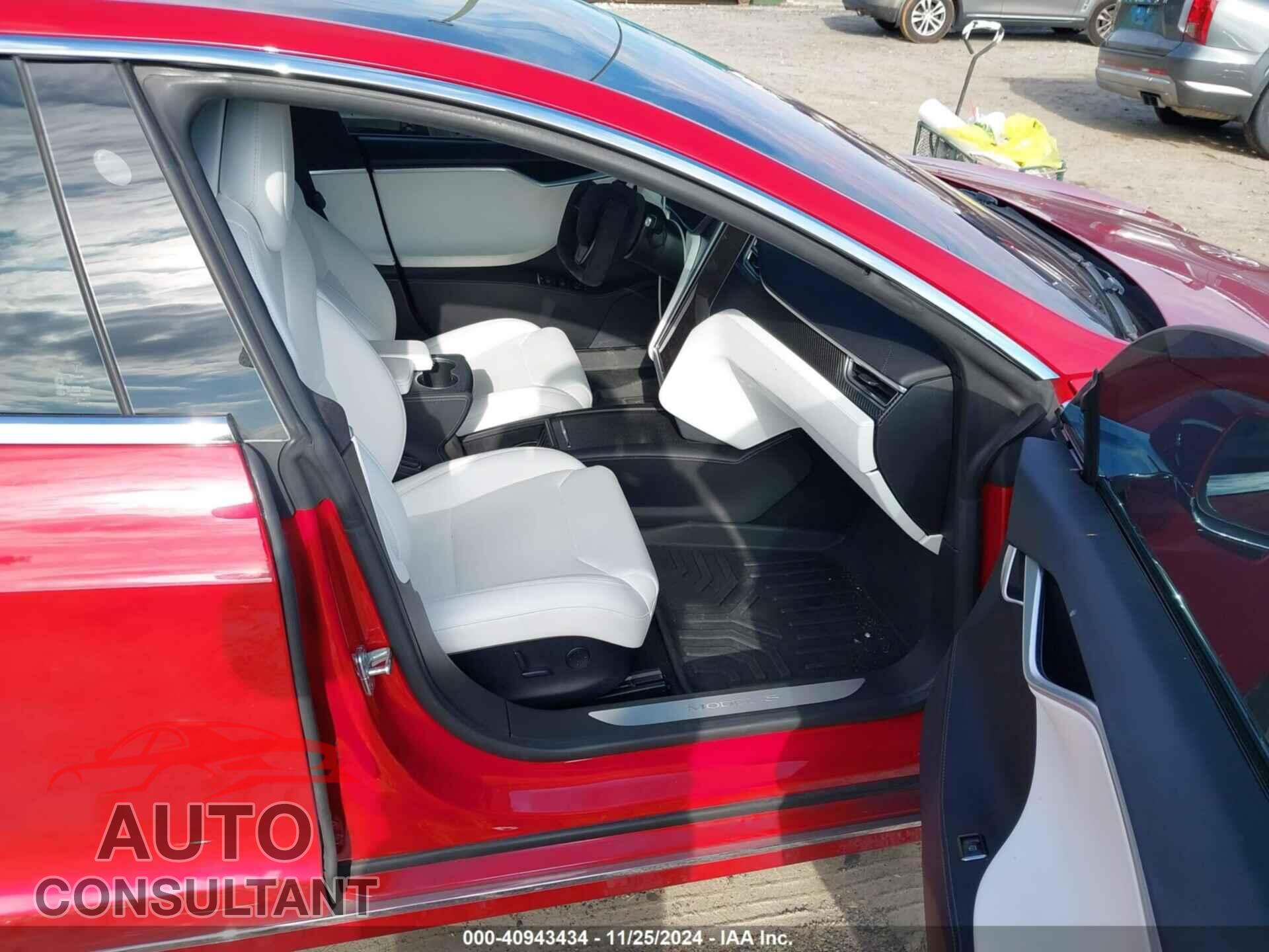 TESLA MODEL S 2017 - 5YJSA1E23HF224575