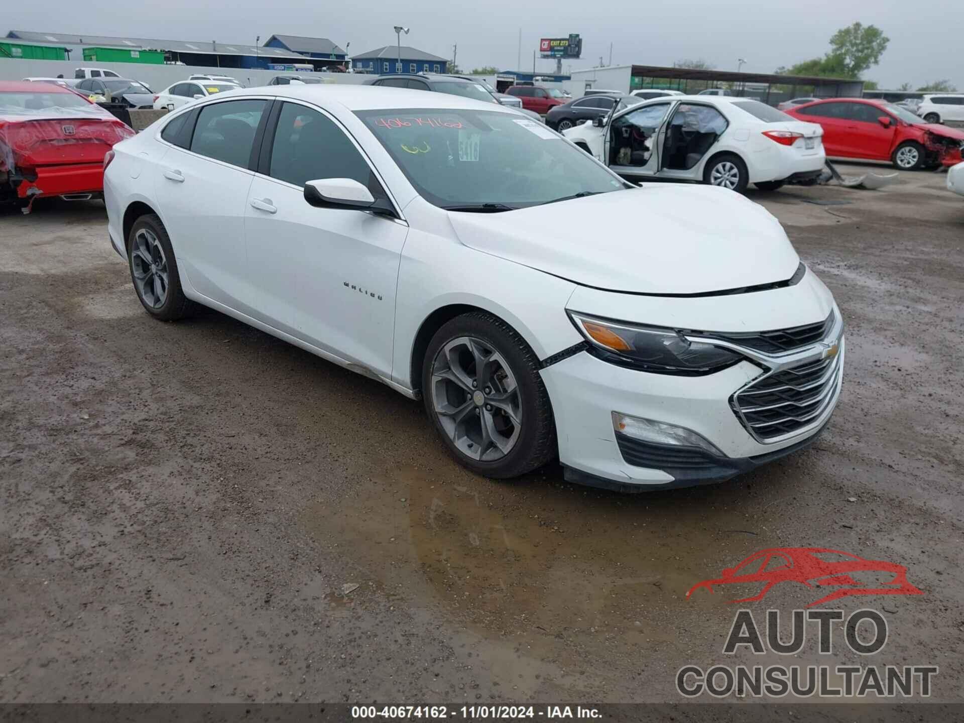 CHEVROLET MALIBU 2020 - 1G1ZD5ST7LF111204