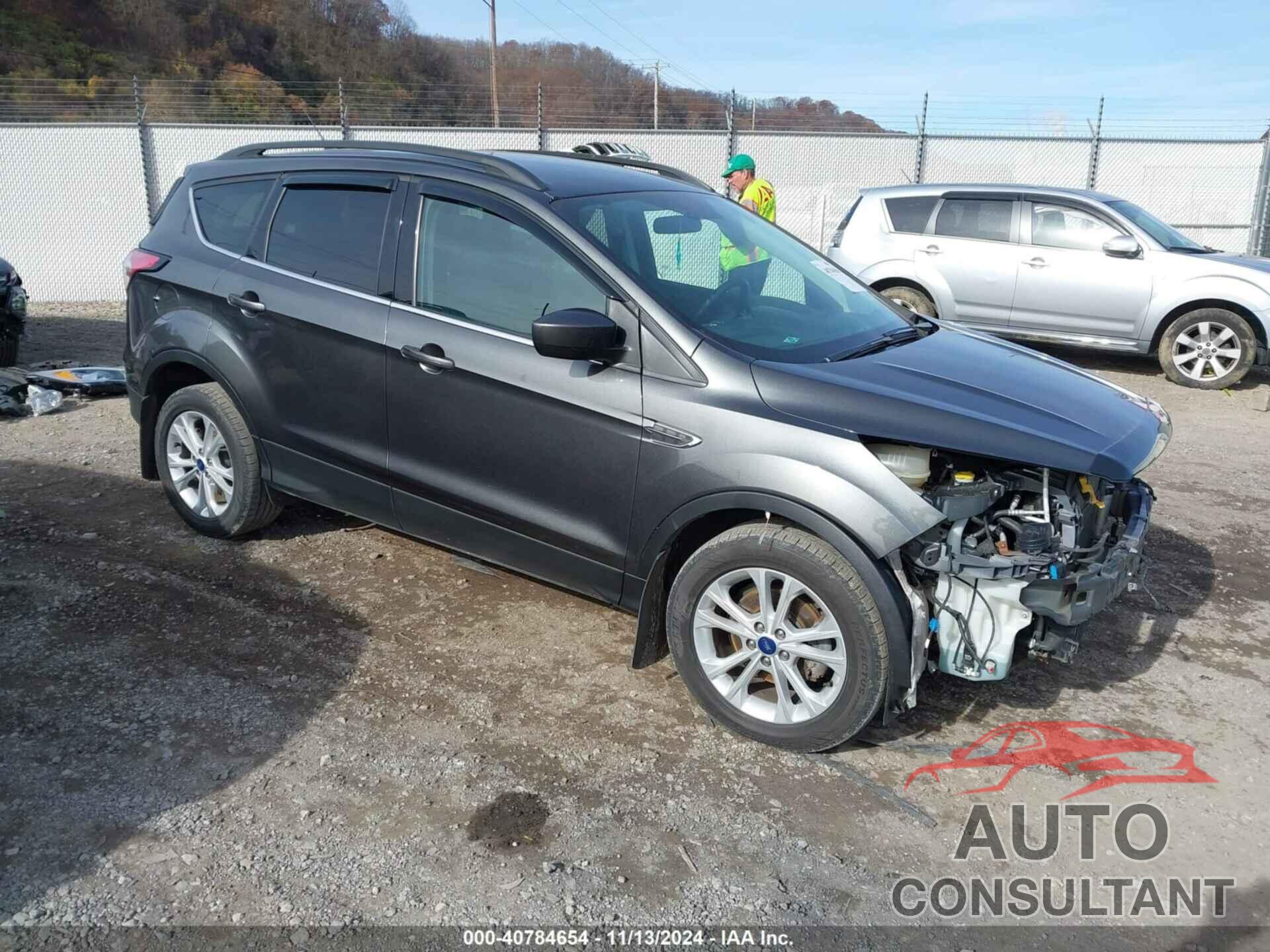 FORD ESCAPE 2018 - 1FMCU0GD8JUA08055