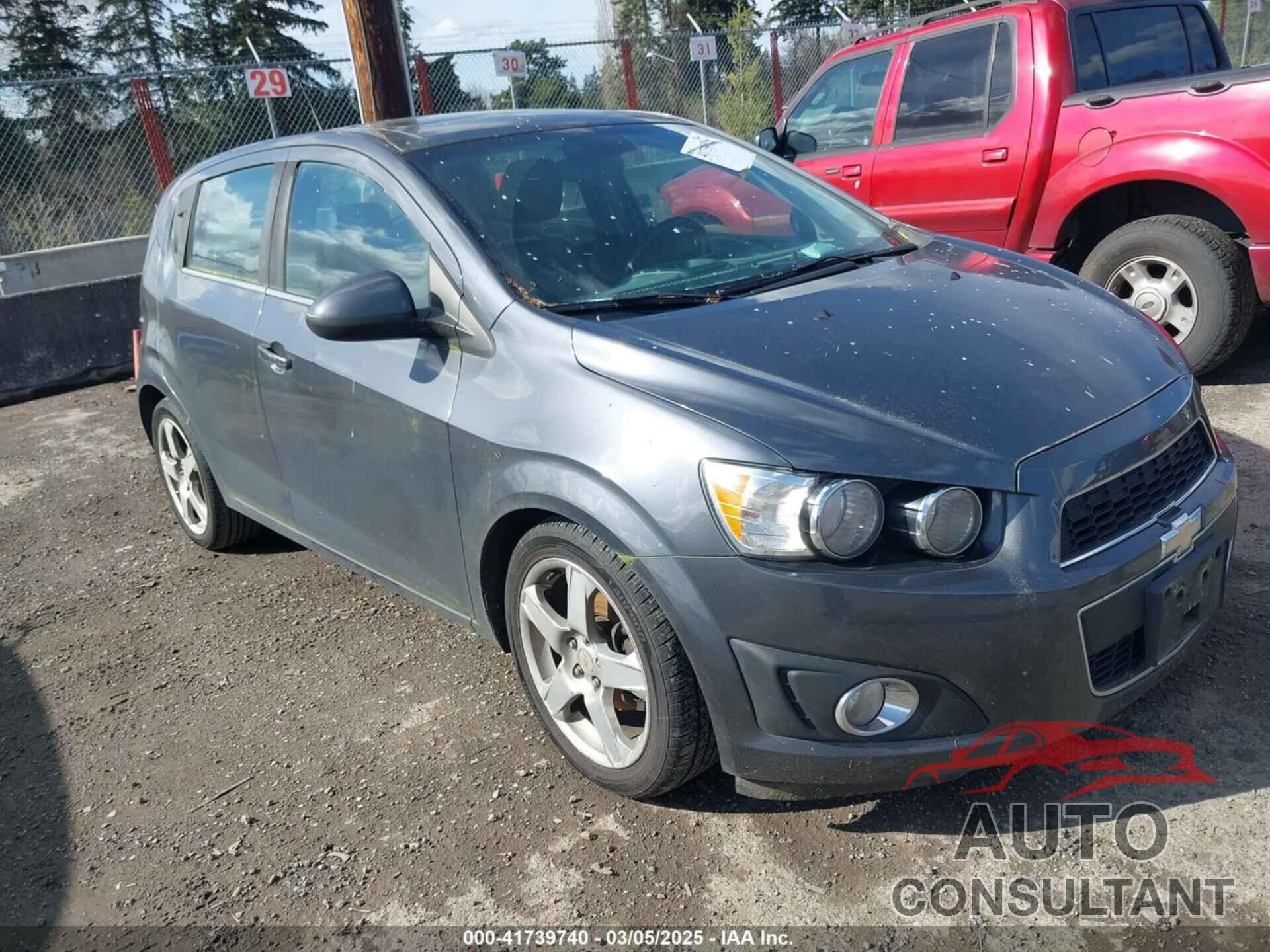 CHEVROLET SONIC 2013 - 1G1JE6SB1D4129735