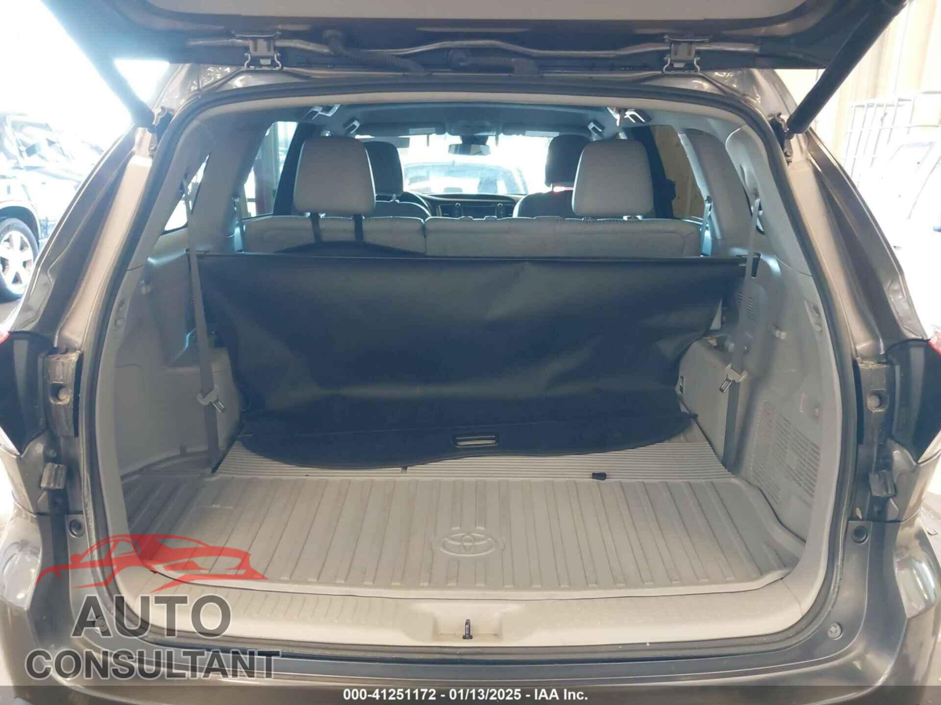 TOYOTA HIGHLANDER 2017 - 5TDBZRFH8HS397675