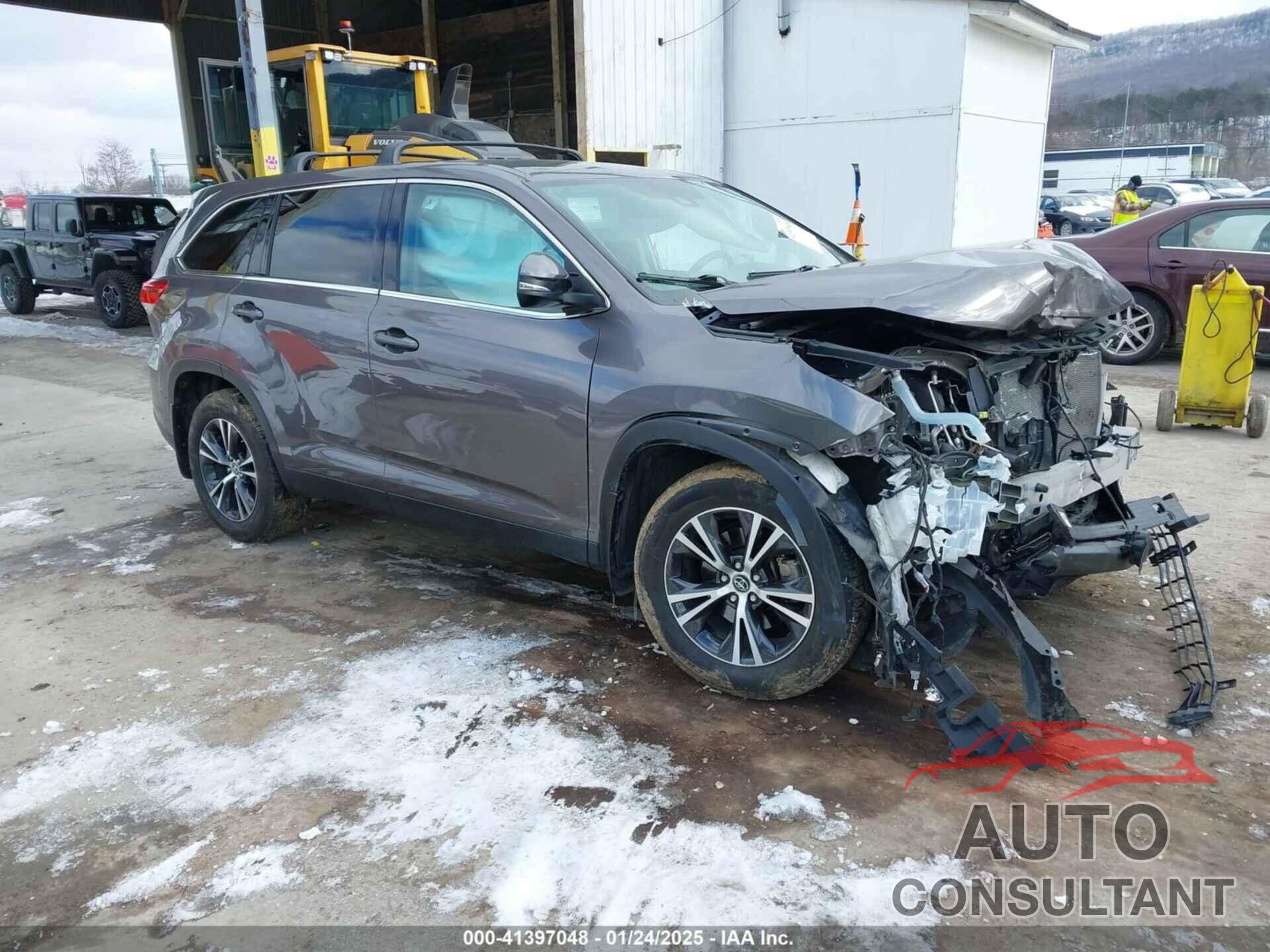 TOYOTA HIGHLANDER 2019 - 5TDBZRFH4KS741123